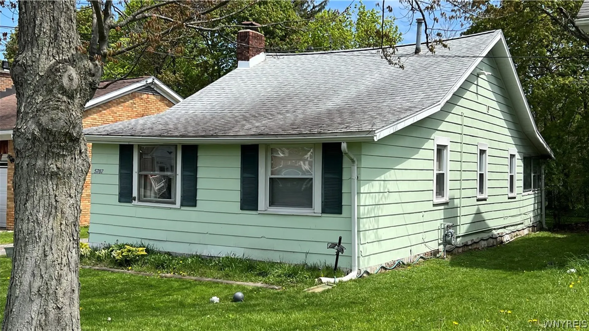 Property at 5707 East Lane, Hamburg, NY 14085 2