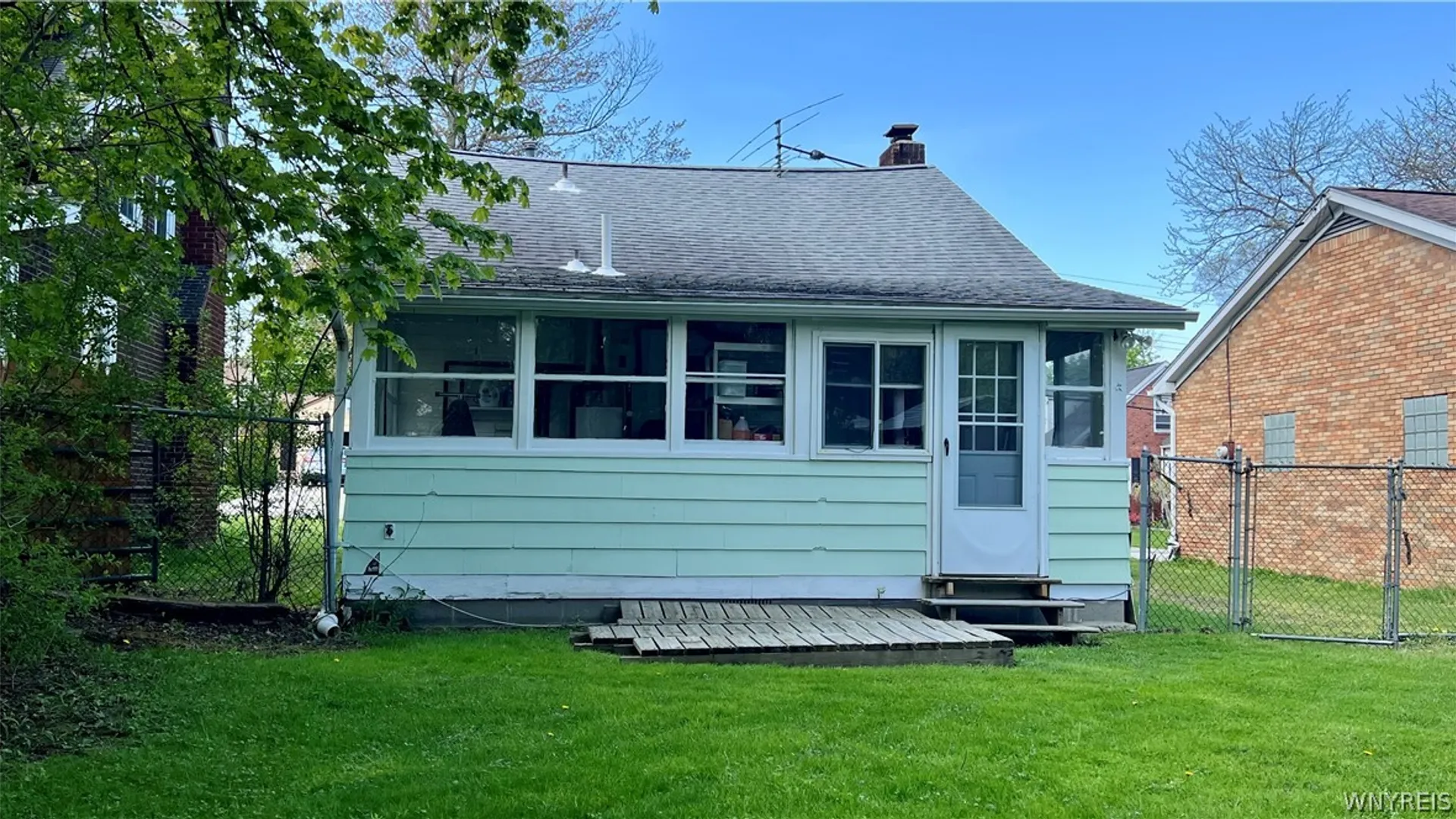 Property at 5707 East Lane, Hamburg, NY 14085 5