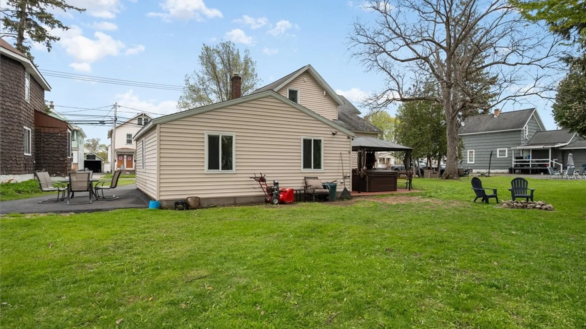 Property at 129 Seward Avenue, Utica, NY 13502 32