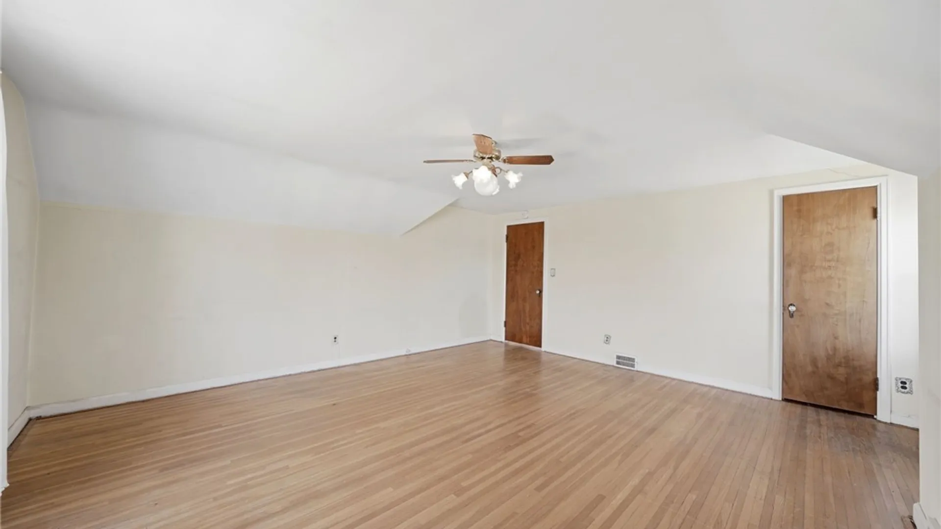 Property at 1 Colvinhurst Drive, Tonawanda, NY 14223 28