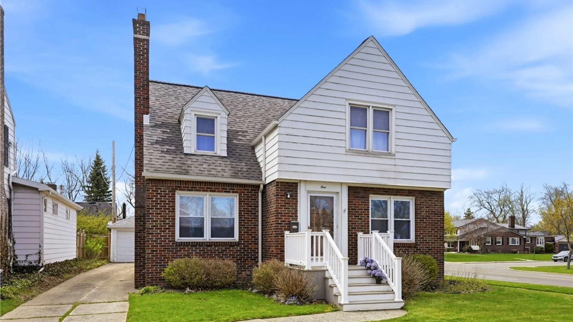 Property at 1 Colvinhurst Drive, Tonawanda, NY 14223 3