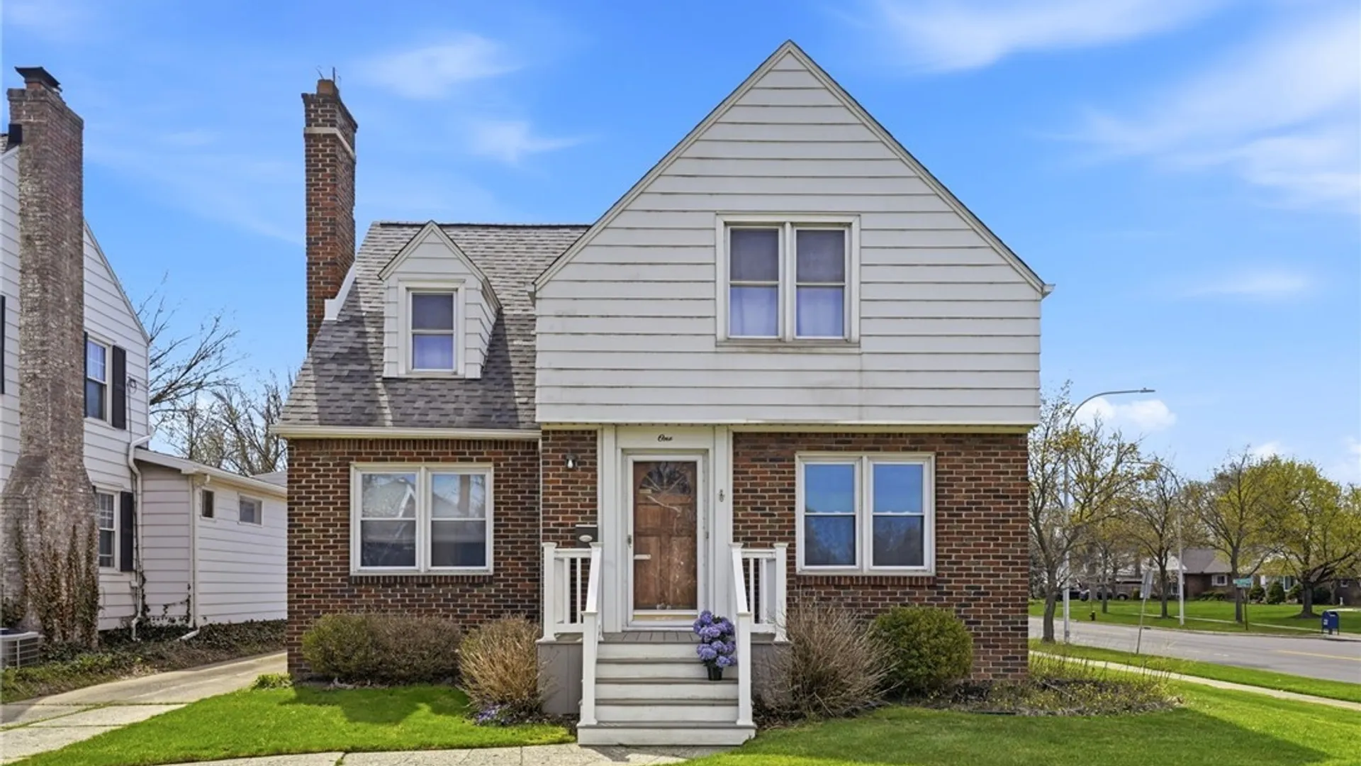 Property at 1 Colvinhurst Drive, Tonawanda, NY 14223 4
