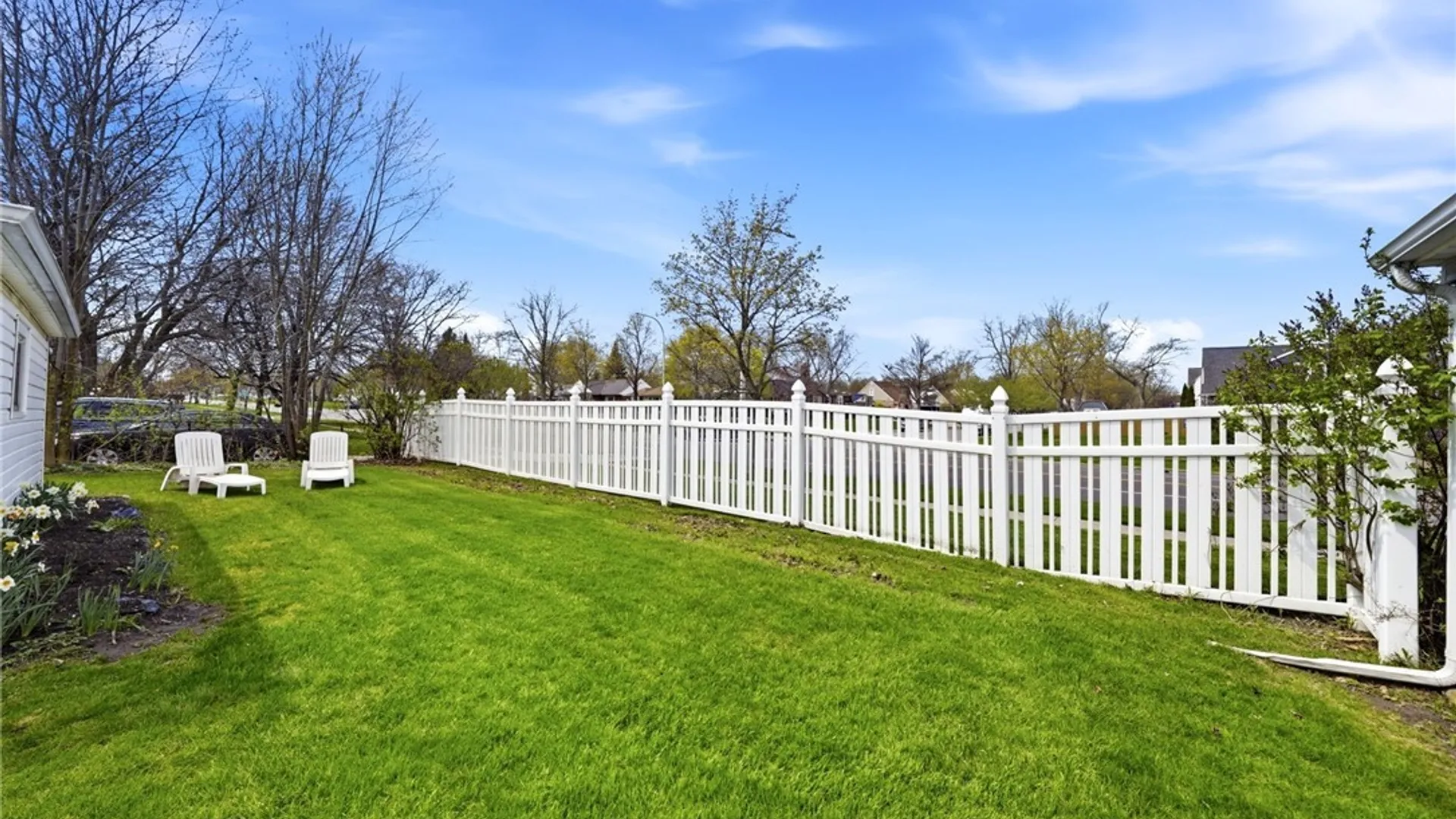 Property at 1 Colvinhurst Drive, Tonawanda, NY 14223 44