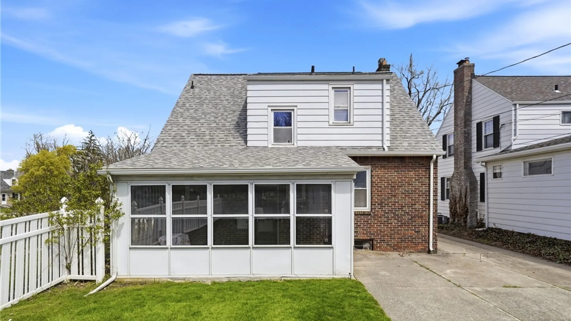 Property at 1 Colvinhurst Drive, Tonawanda, NY 14223 46
