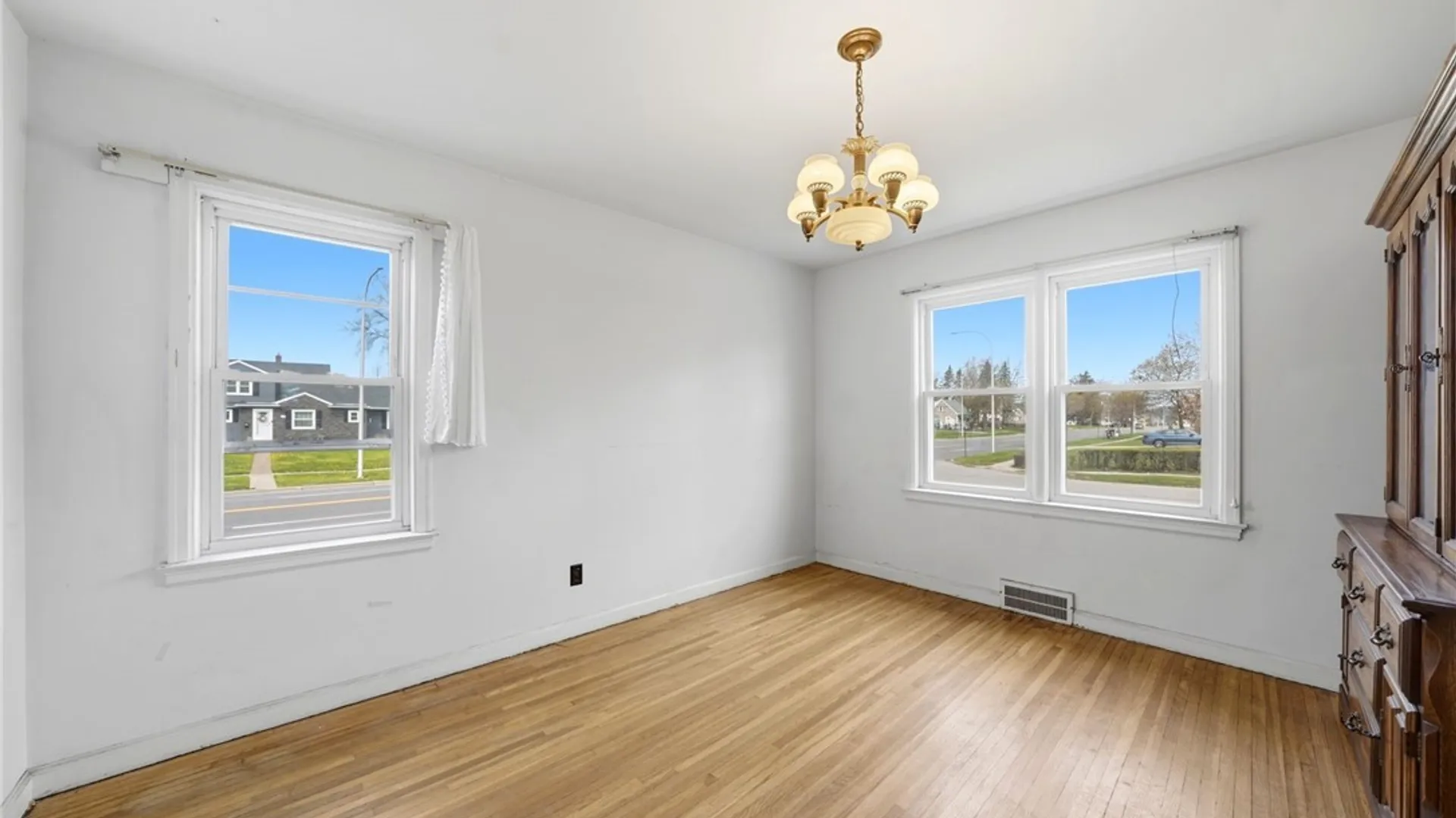 Property at 1 Colvinhurst Drive, Tonawanda, NY 14223 9