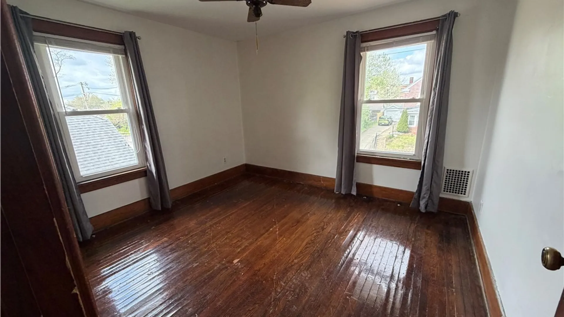 Property at 3915 Deveaux Street, Niagara Falls, NY 14305 13