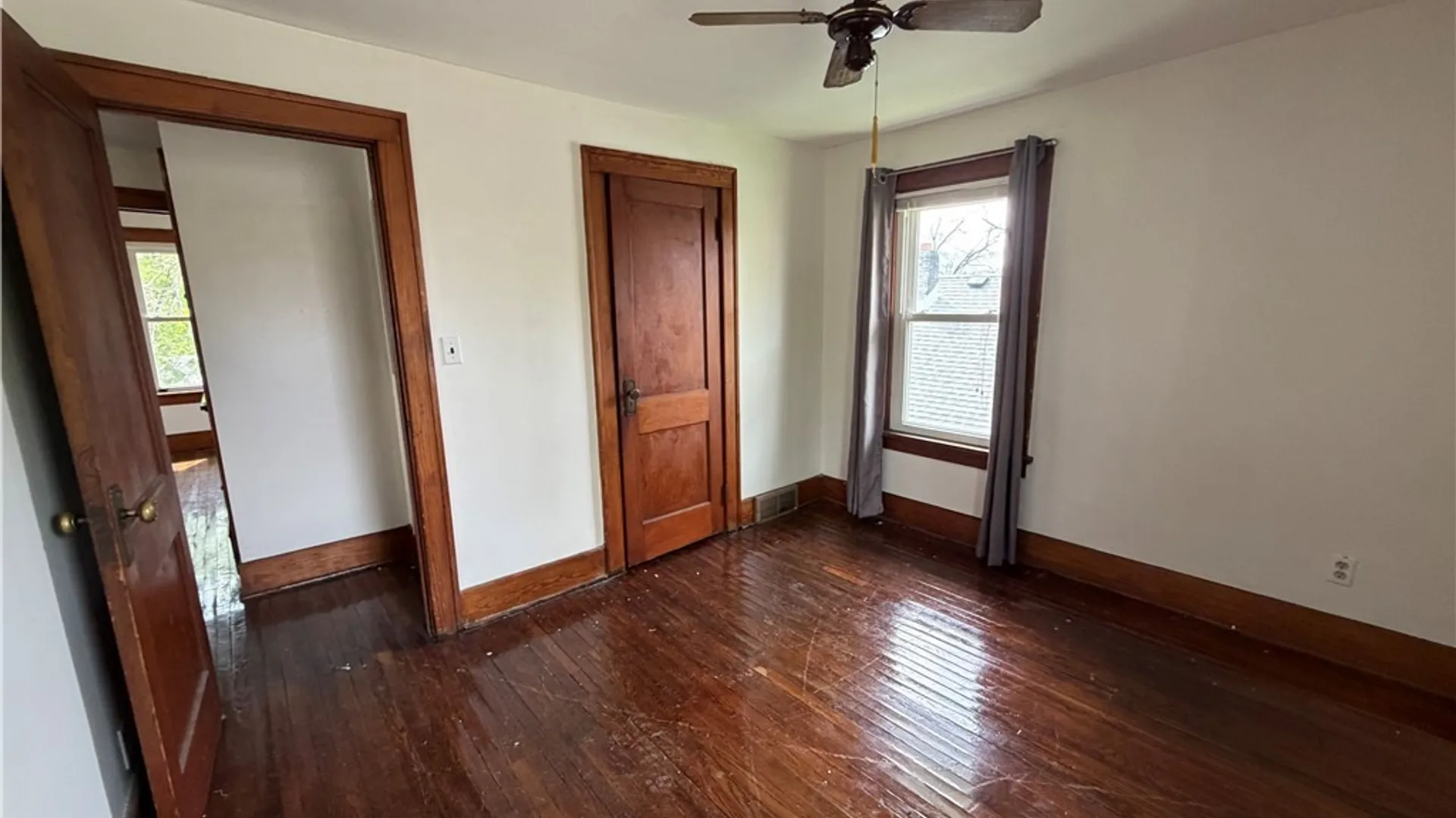 Property at 3915 Deveaux Street, Niagara Falls, NY 14305 14