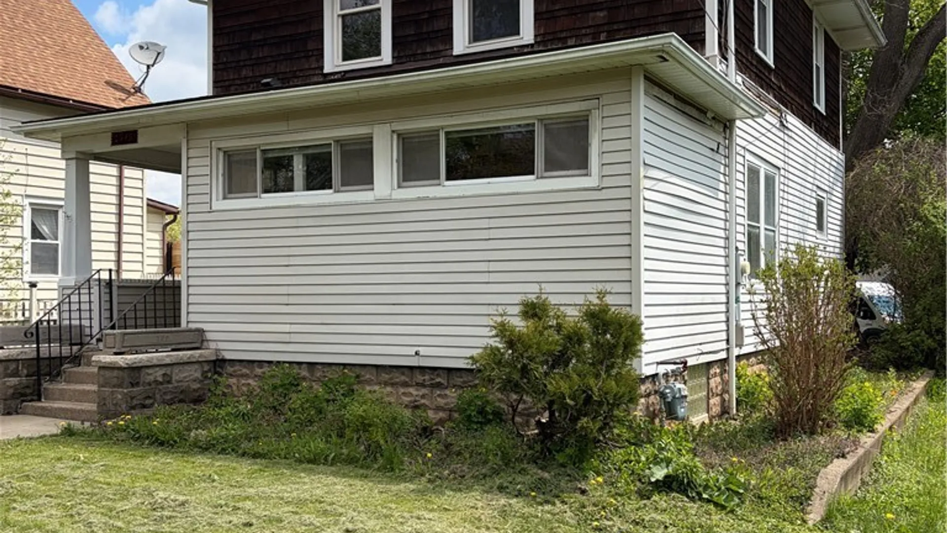 Property at 3915 Deveaux Street, Niagara Falls, NY 14305 2