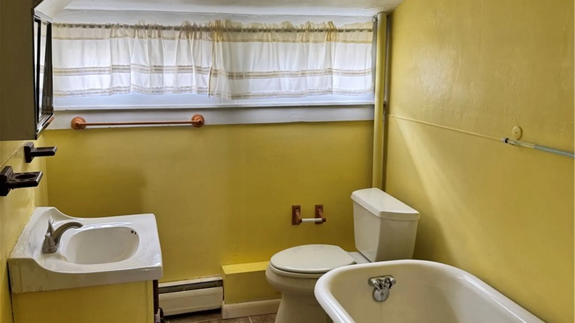 Property at 94 Oakwood Avenue, Elmira, NY 14903 18