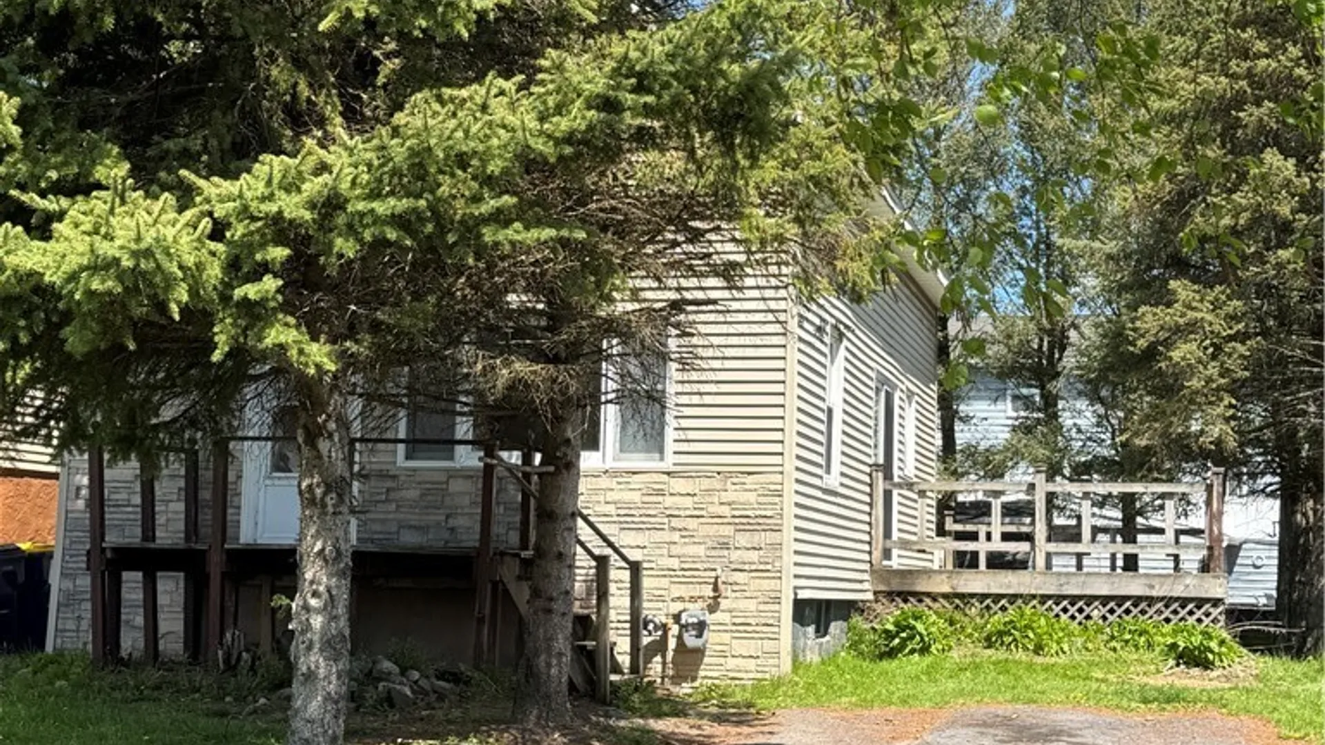 Property at 220 Westover Street, Camillus, NY 13209 34