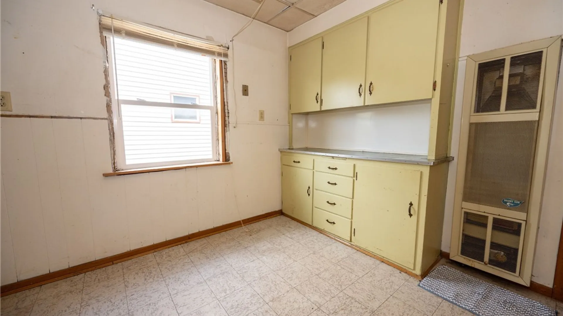 Property at 233 Olmstead Avenue, Lancaster, NY 14043 15