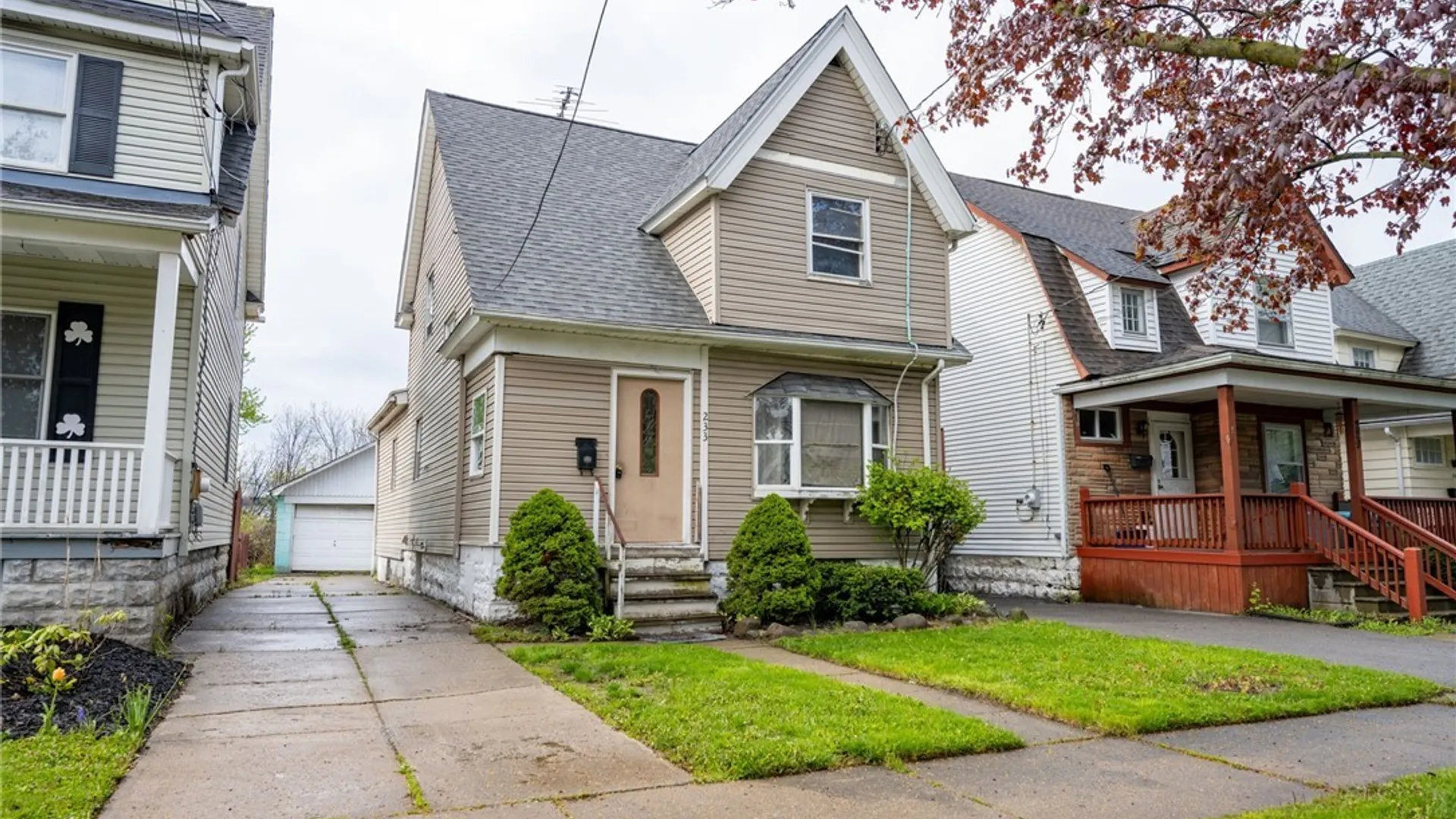 Property at 233 Olmstead Avenue, Lancaster, NY 14043 2