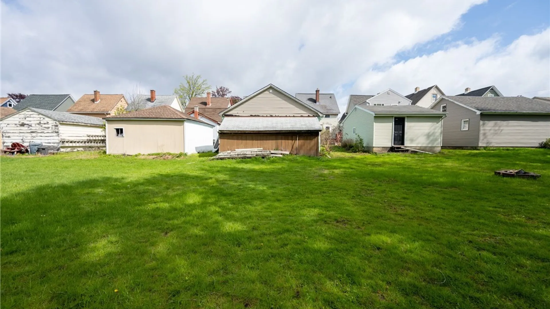 Property at 233 Olmstead Avenue, Lancaster, NY 14043 32