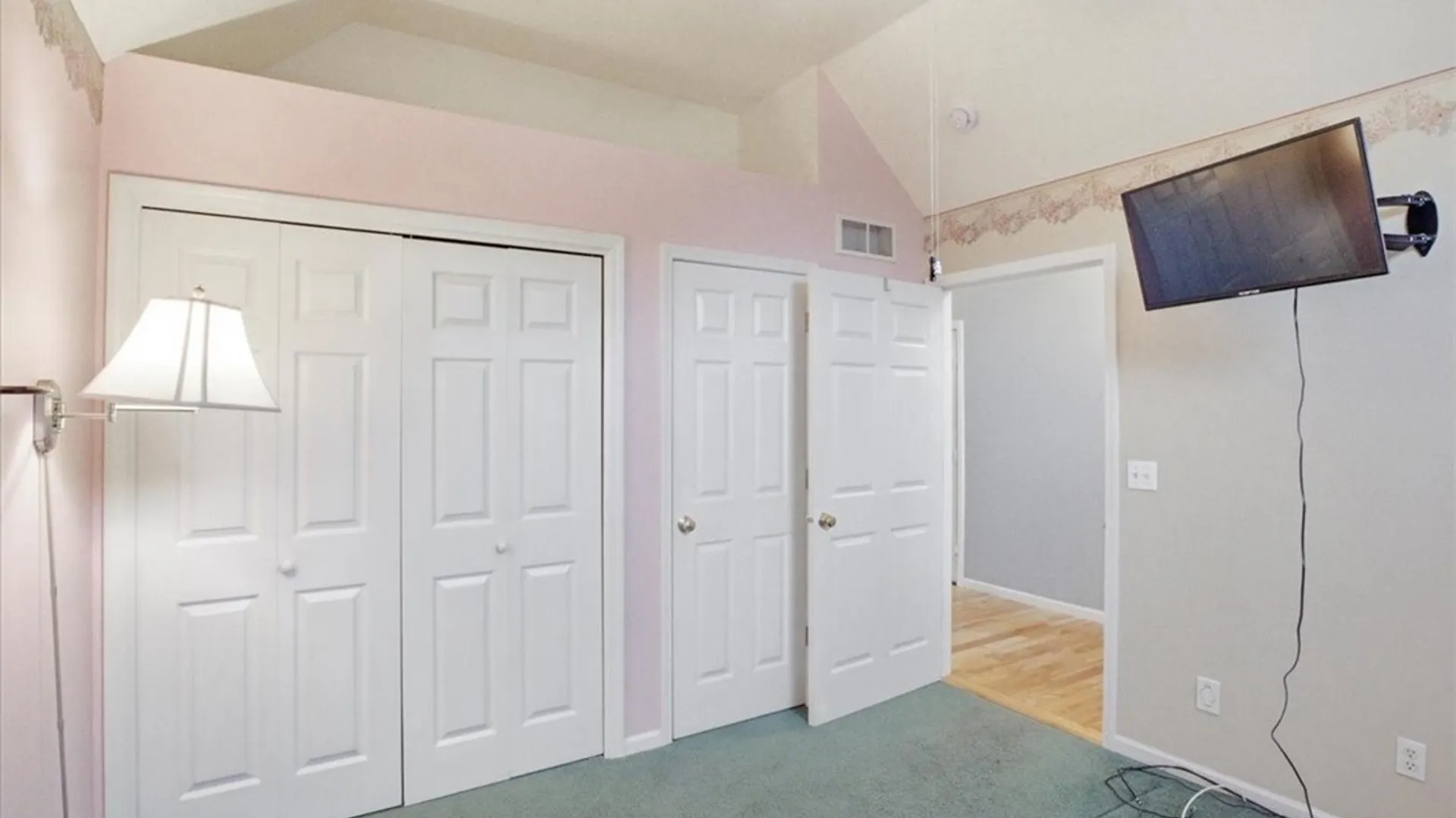 Property at 43 Das Court, Amherst, NY 14221 20