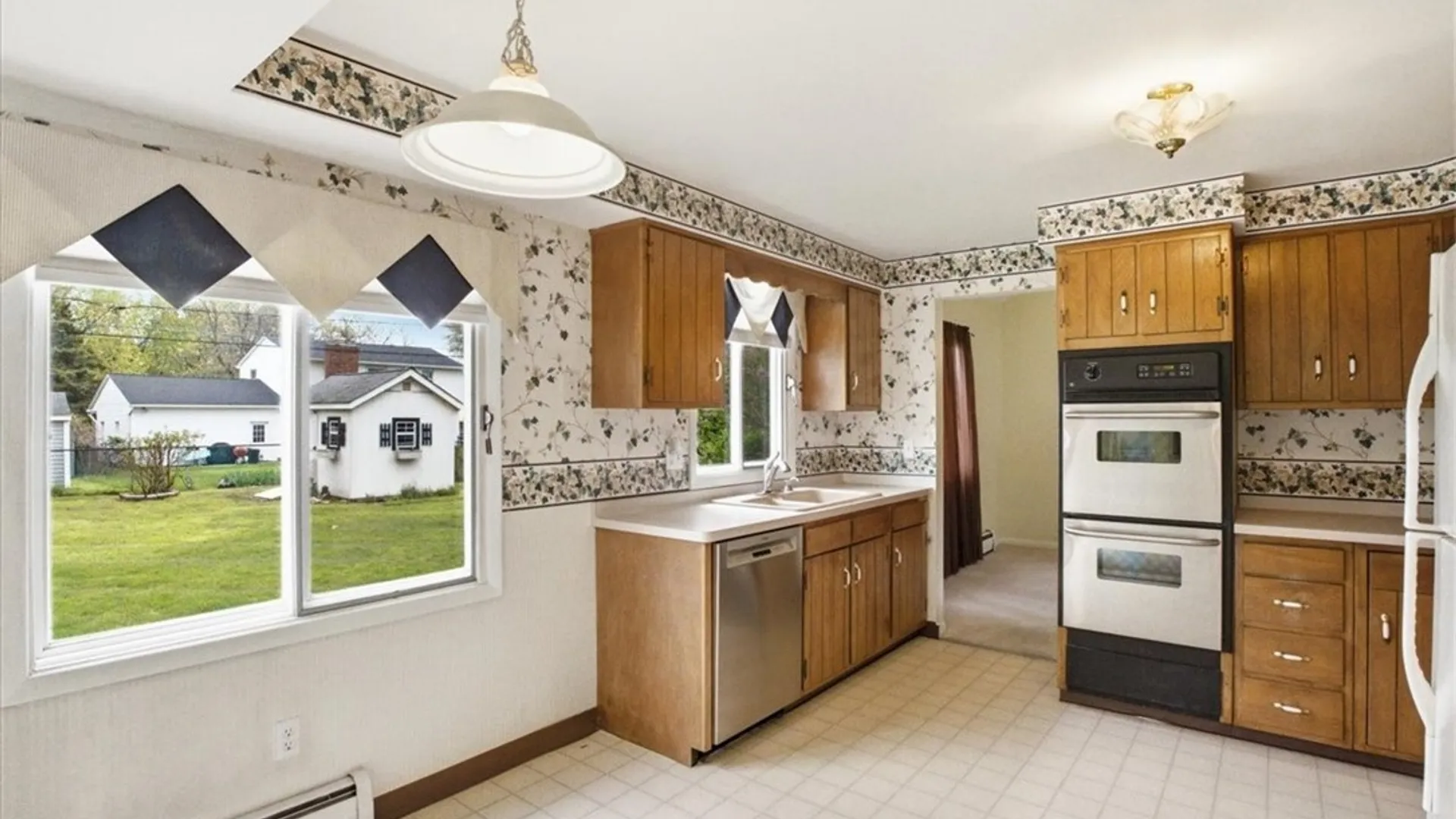Property at 77 Willow Lane, Amherst, NY 14228 19