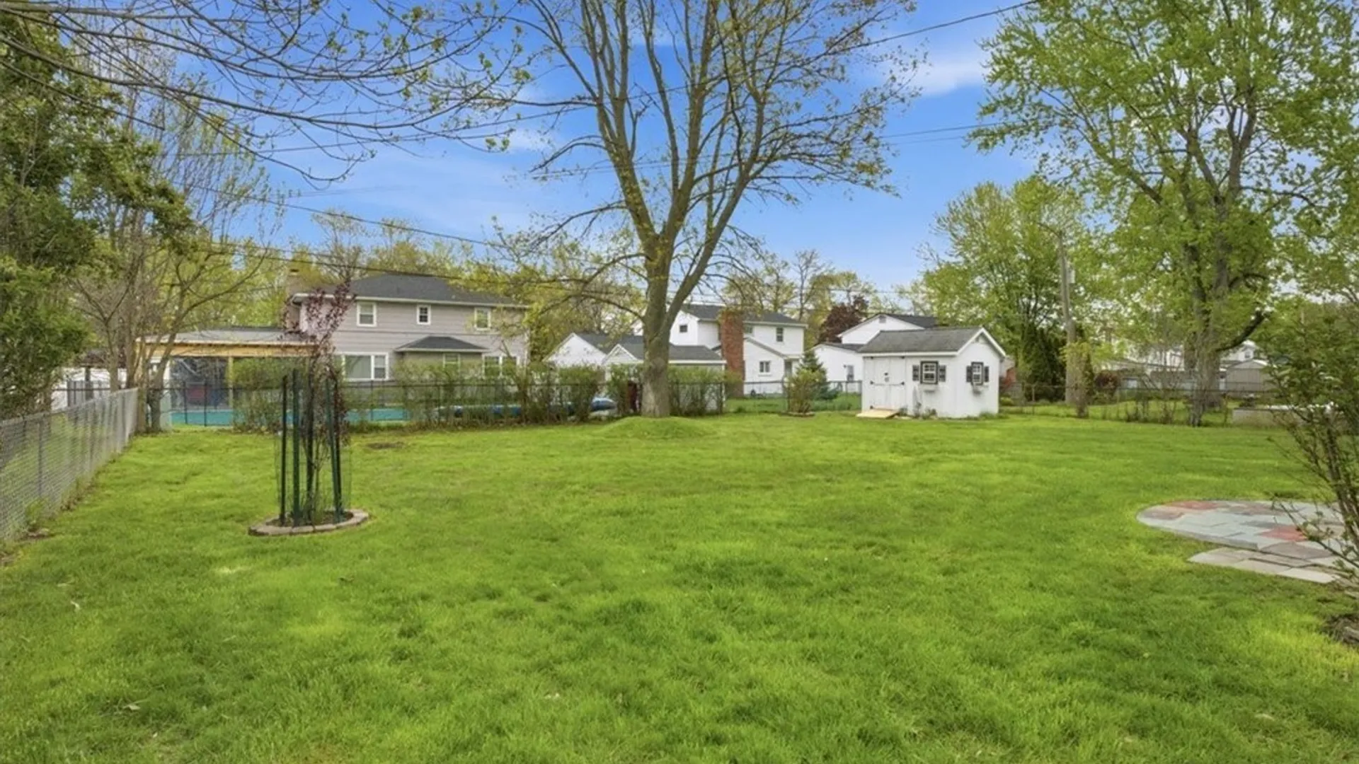 Property at 77 Willow Lane, Amherst, NY 14228 6