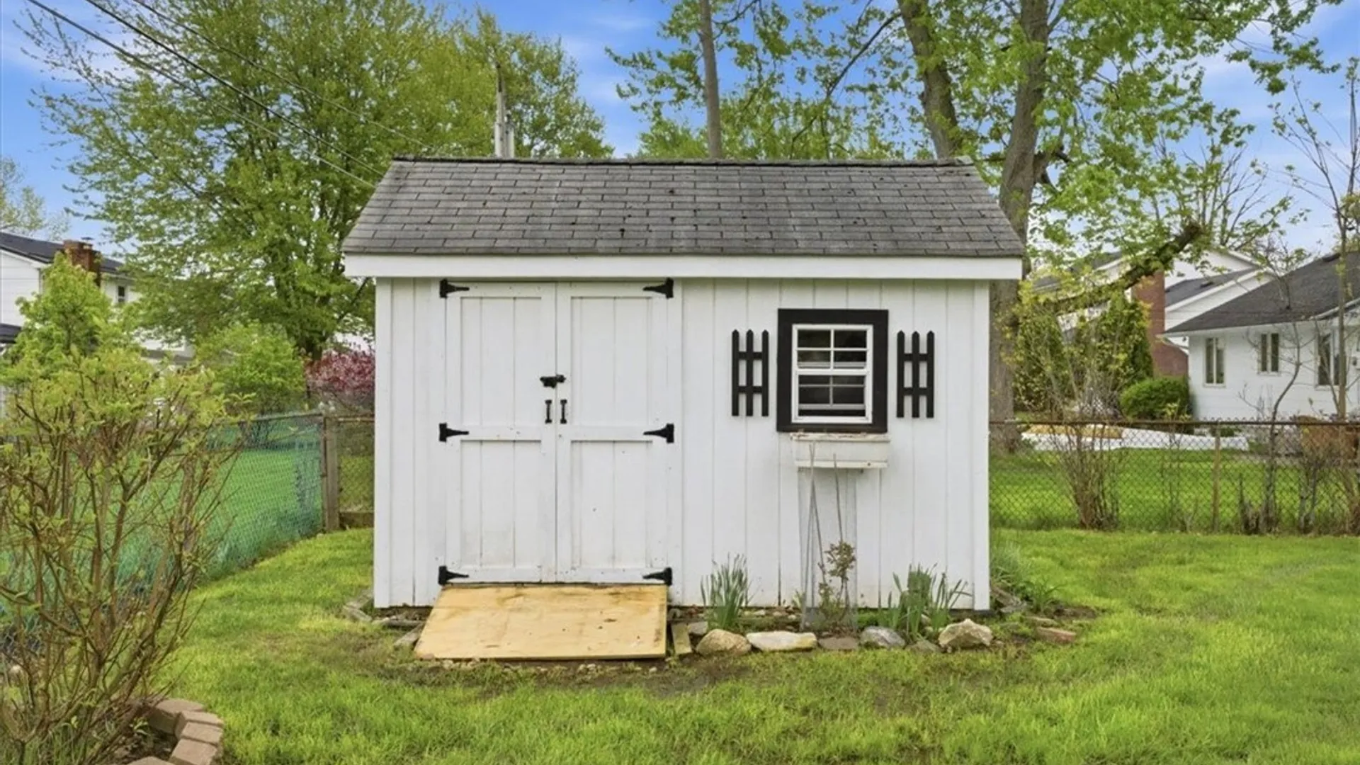 Property at 77 Willow Lane, Amherst, NY 14228 7