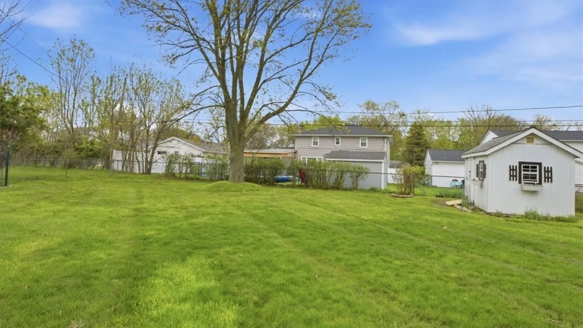 Property at 77 Willow Lane, Amherst, NY 14228 9