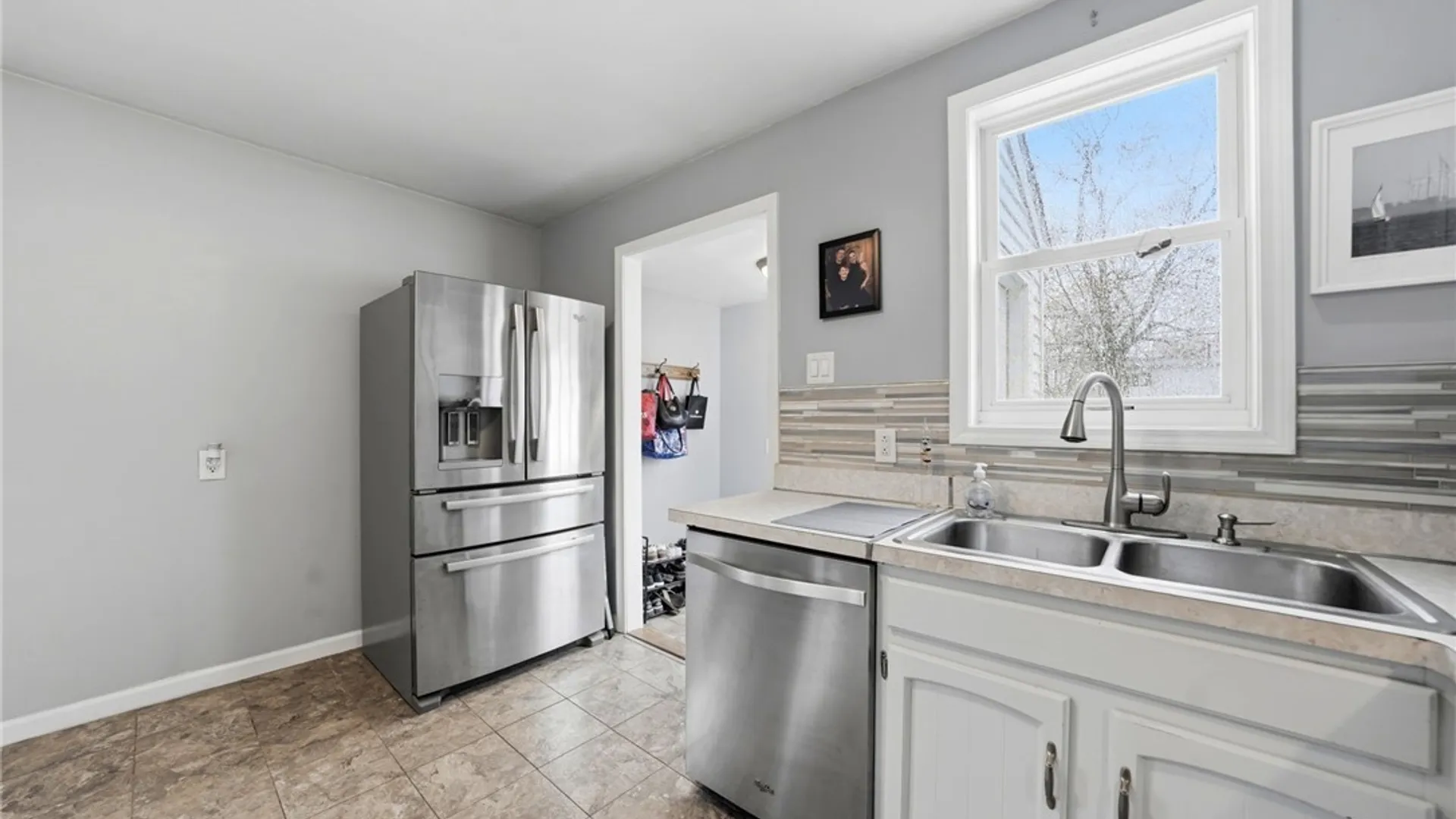 Property at 211 Fairfield Avenue, Tonawanda, NY 14223 12