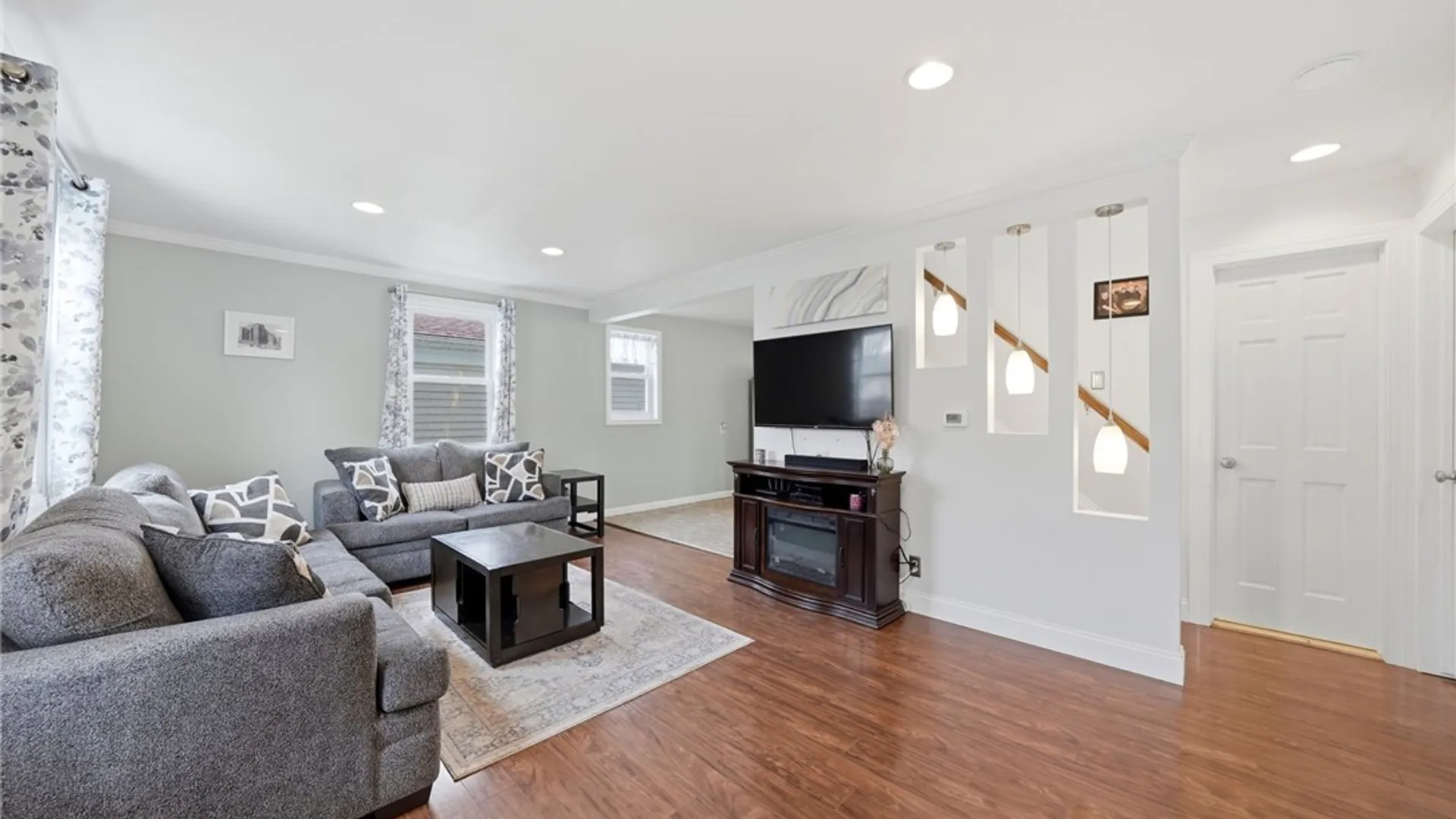 Property at 211 Fairfield Avenue, Tonawanda, NY 14223 4