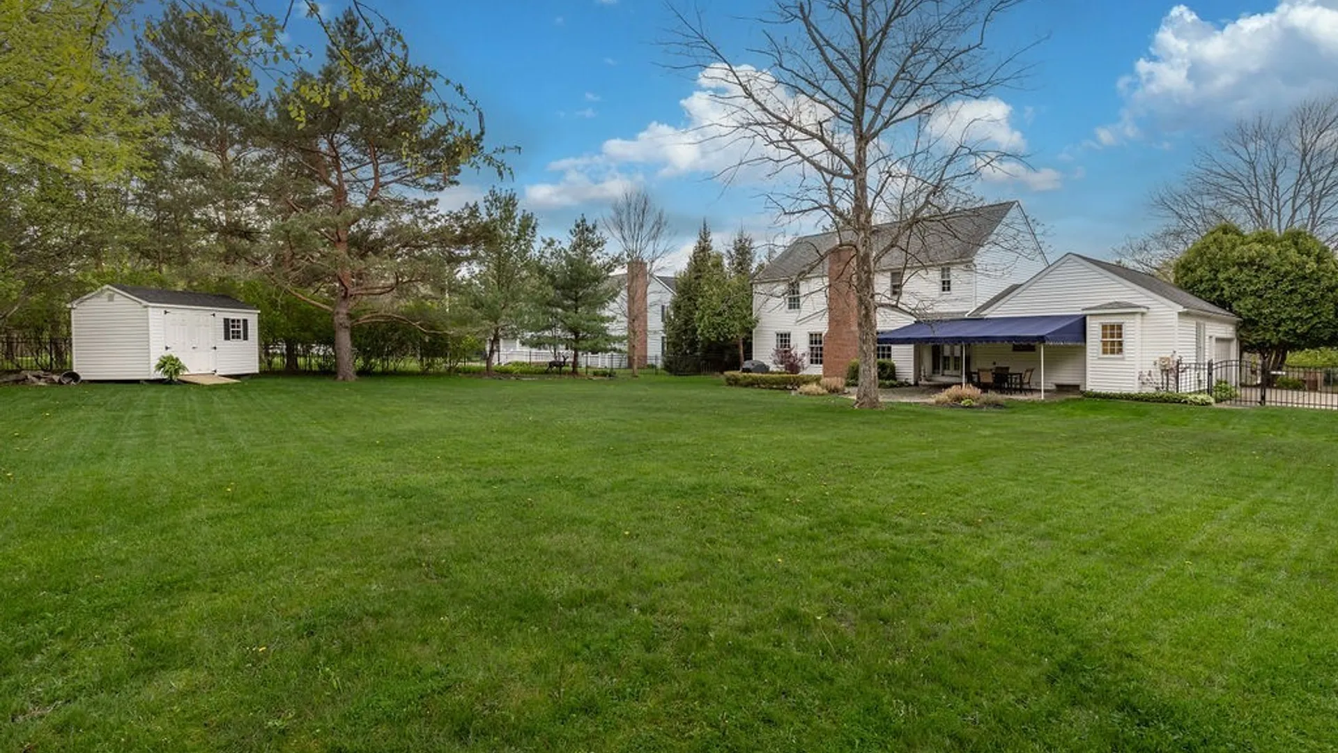 Property at 7 Fox Chapel Drive, Orchard Park, NY 14127 41