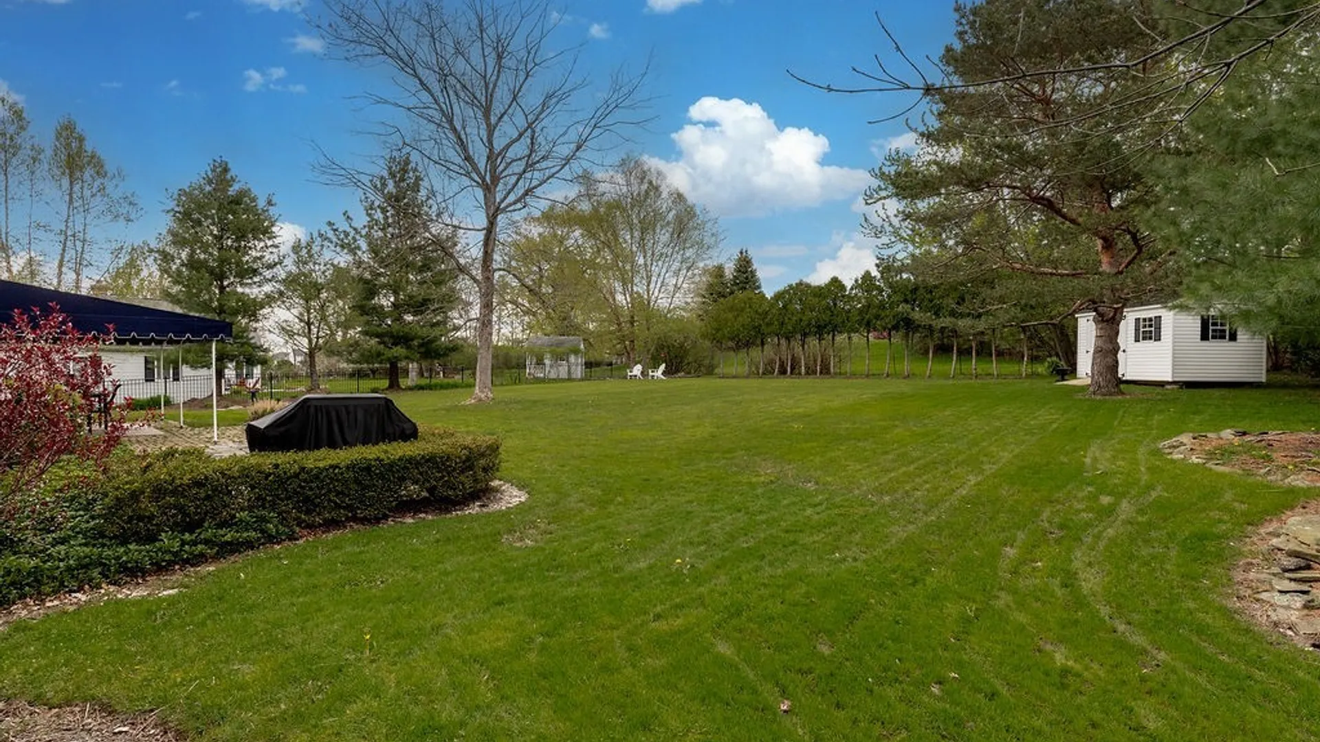 Property at 7 Fox Chapel Drive, Orchard Park, NY 14127 42