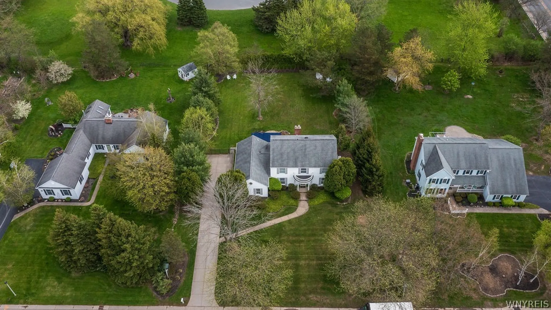 Property at 7 Fox Chapel Drive, Orchard Park, NY 14127 45