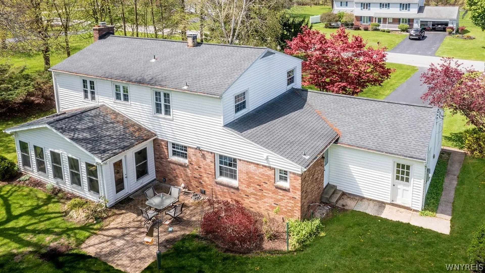 Property at 5225 Brookfield Lane, Clarence, NY 14031 7
