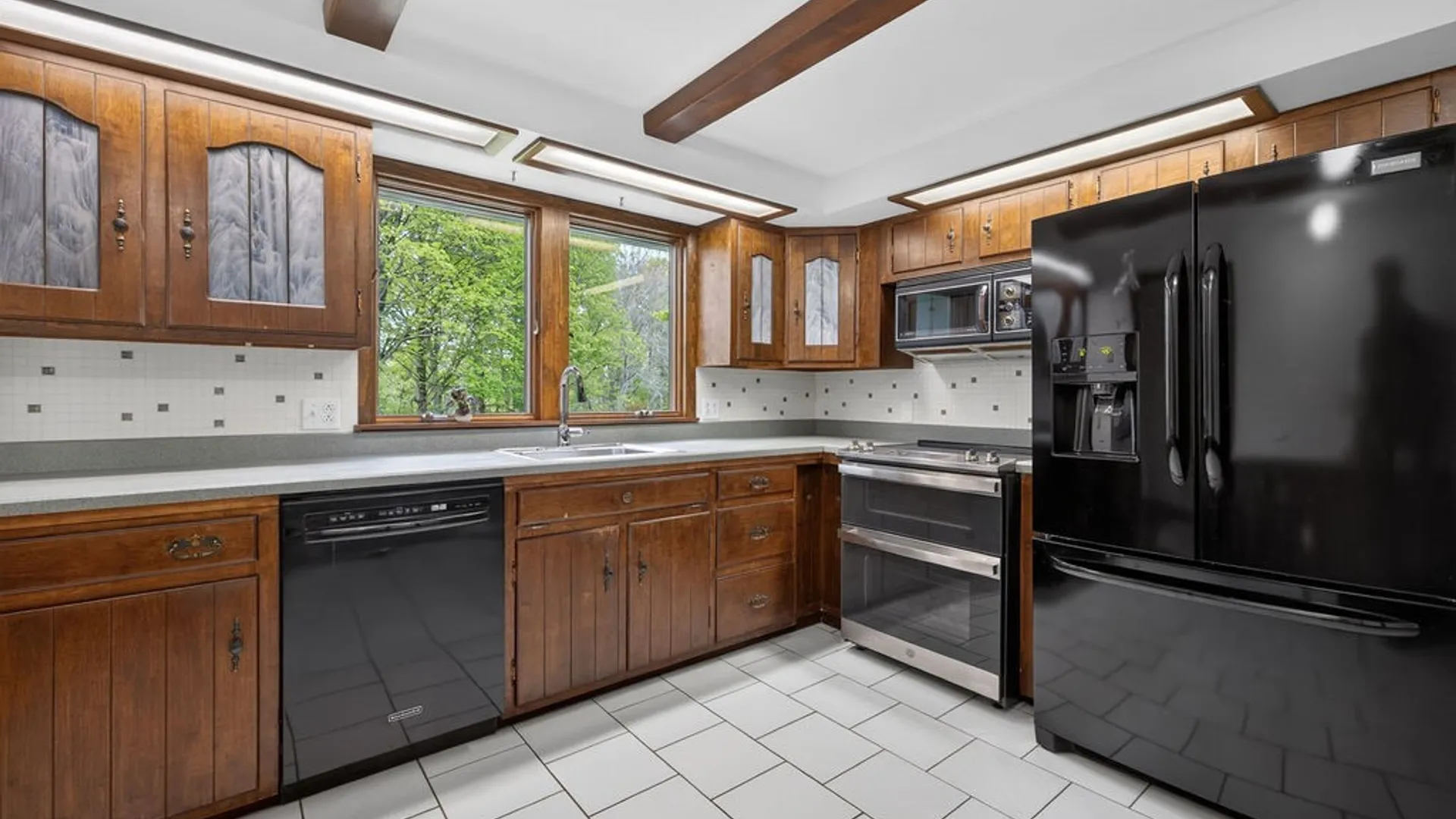 Property at 2403 Amidon Drive, Marcellus, NY 13108 22