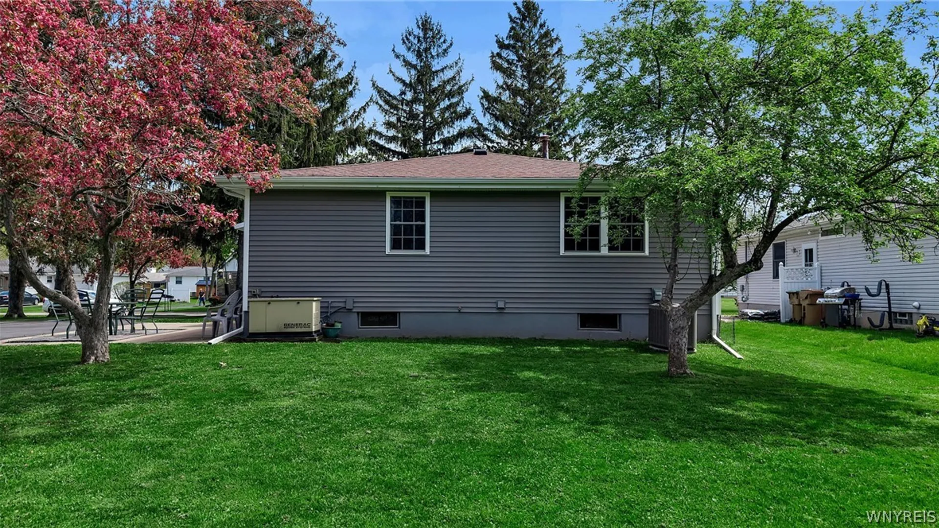 Property at 44 Park Avenue, Cheektowaga, NY 14043 41