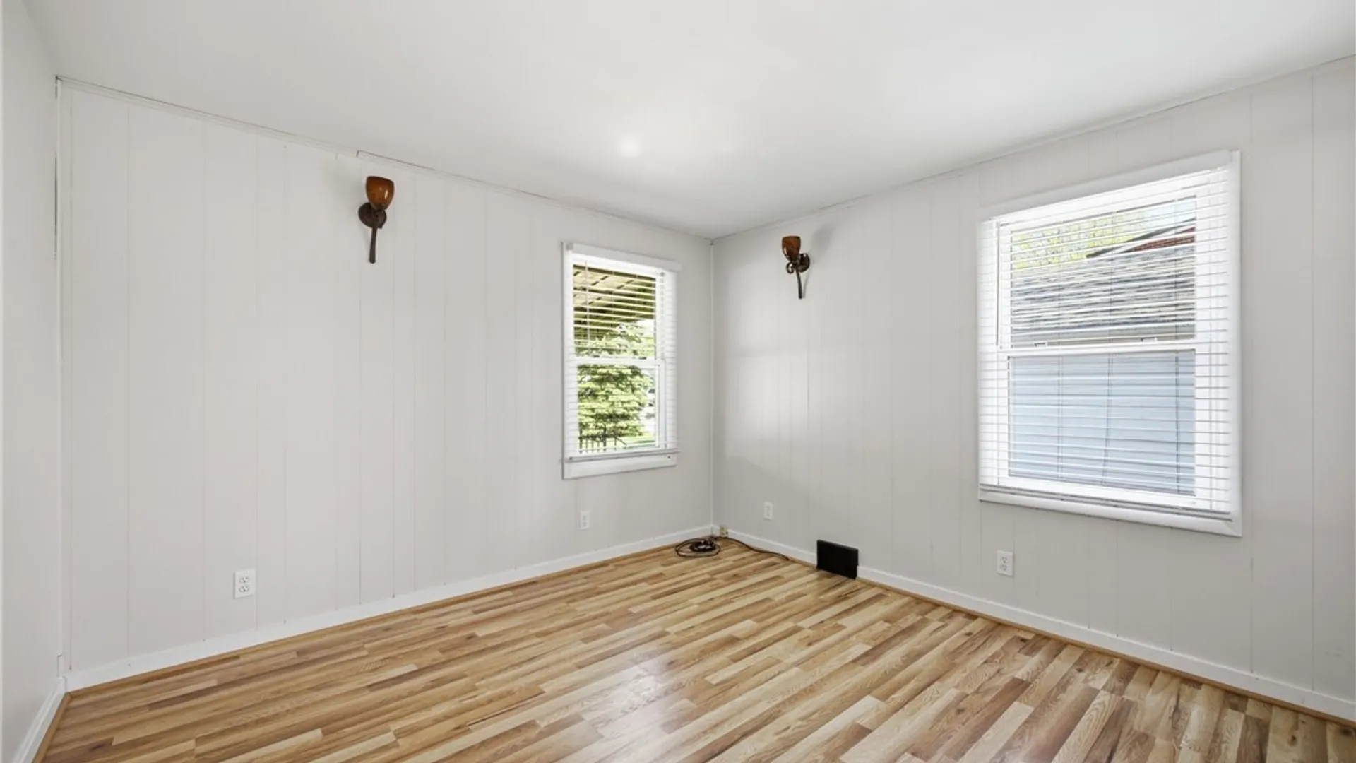 Property at 137 Columbia Parkway, West Seneca, NY 14224 18