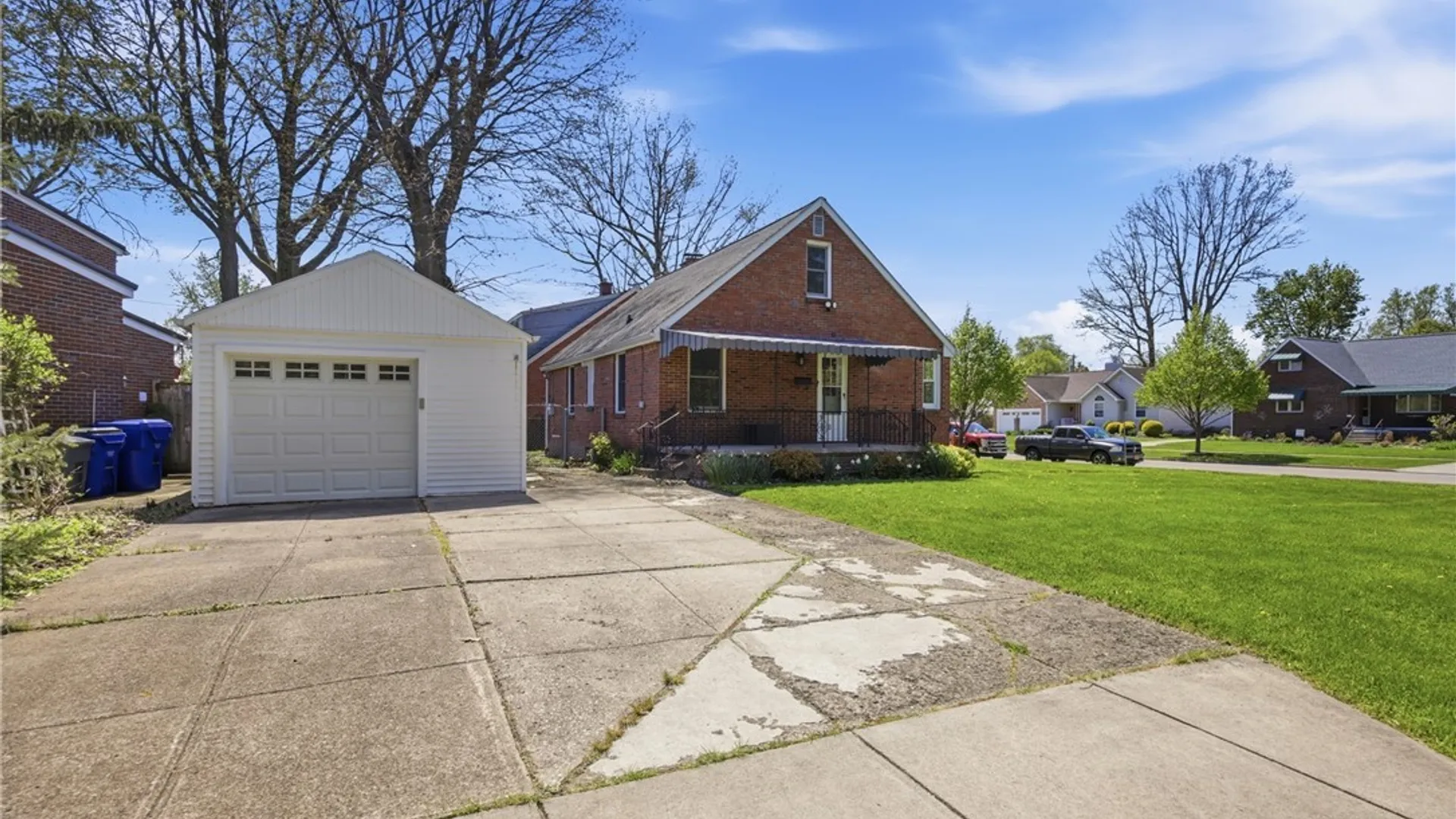Property at 137 Columbia Parkway, West Seneca, NY 14224 3