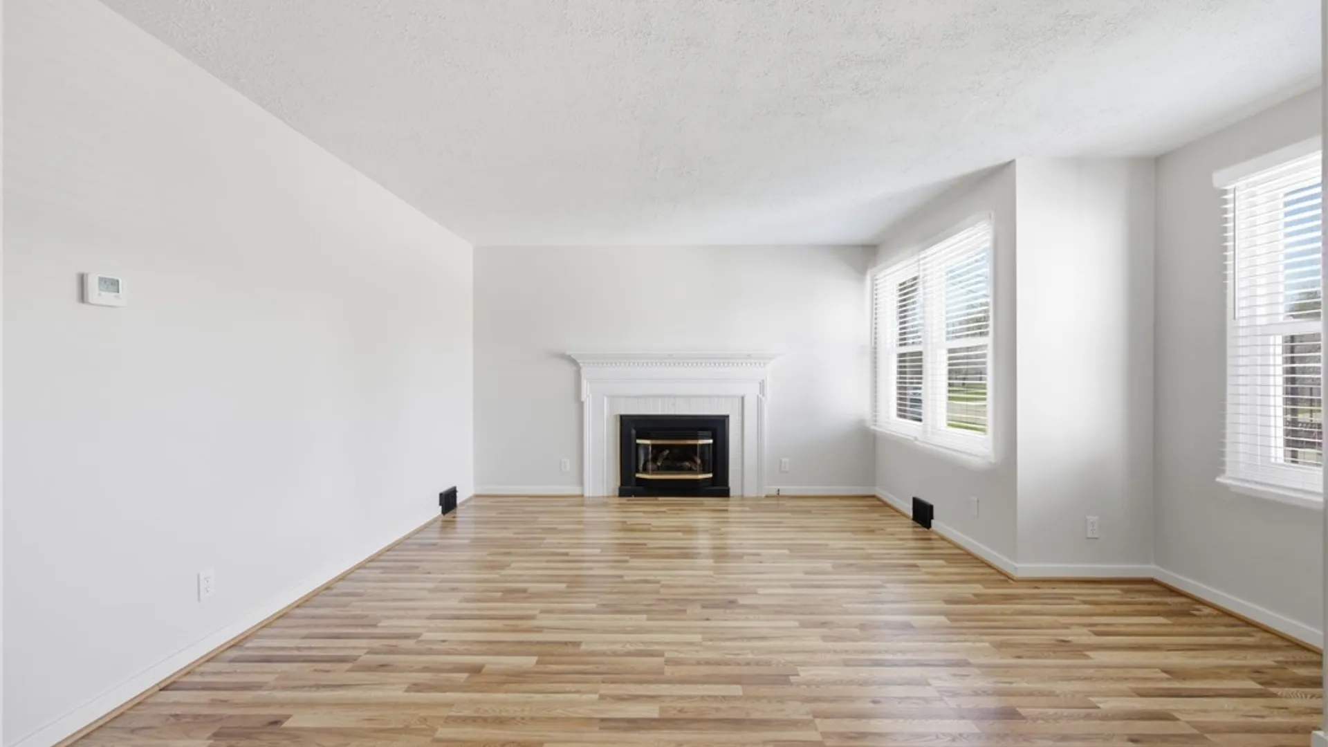 Property at 137 Columbia Parkway, West Seneca, NY 14224 5