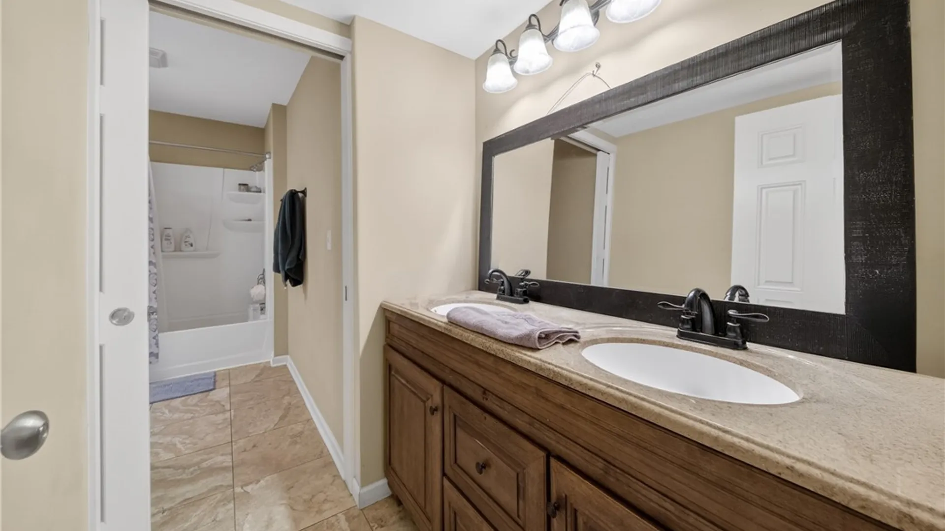 Property at 447 Washington Street, Syracuse, NY 13202 13