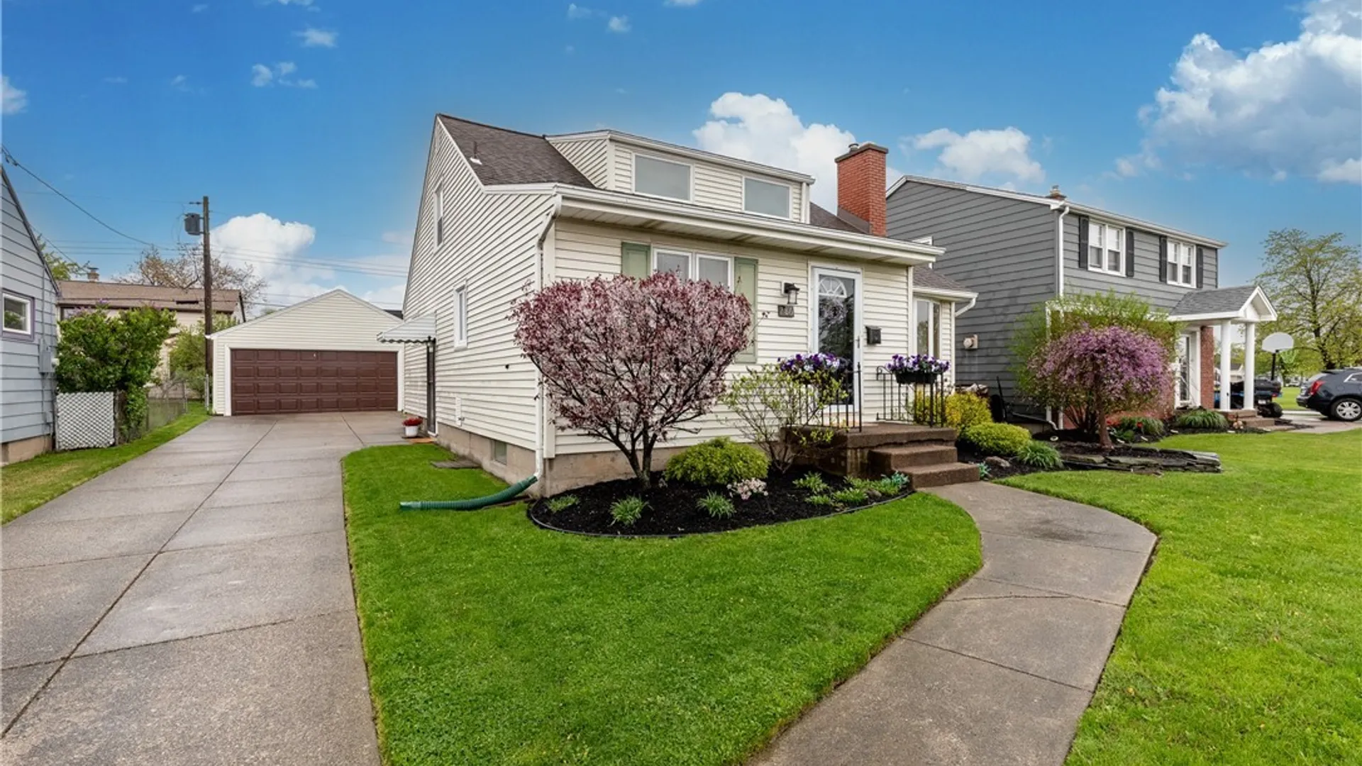 Property at 286 Westfall Drive, Tonawanda, NY 14150 2