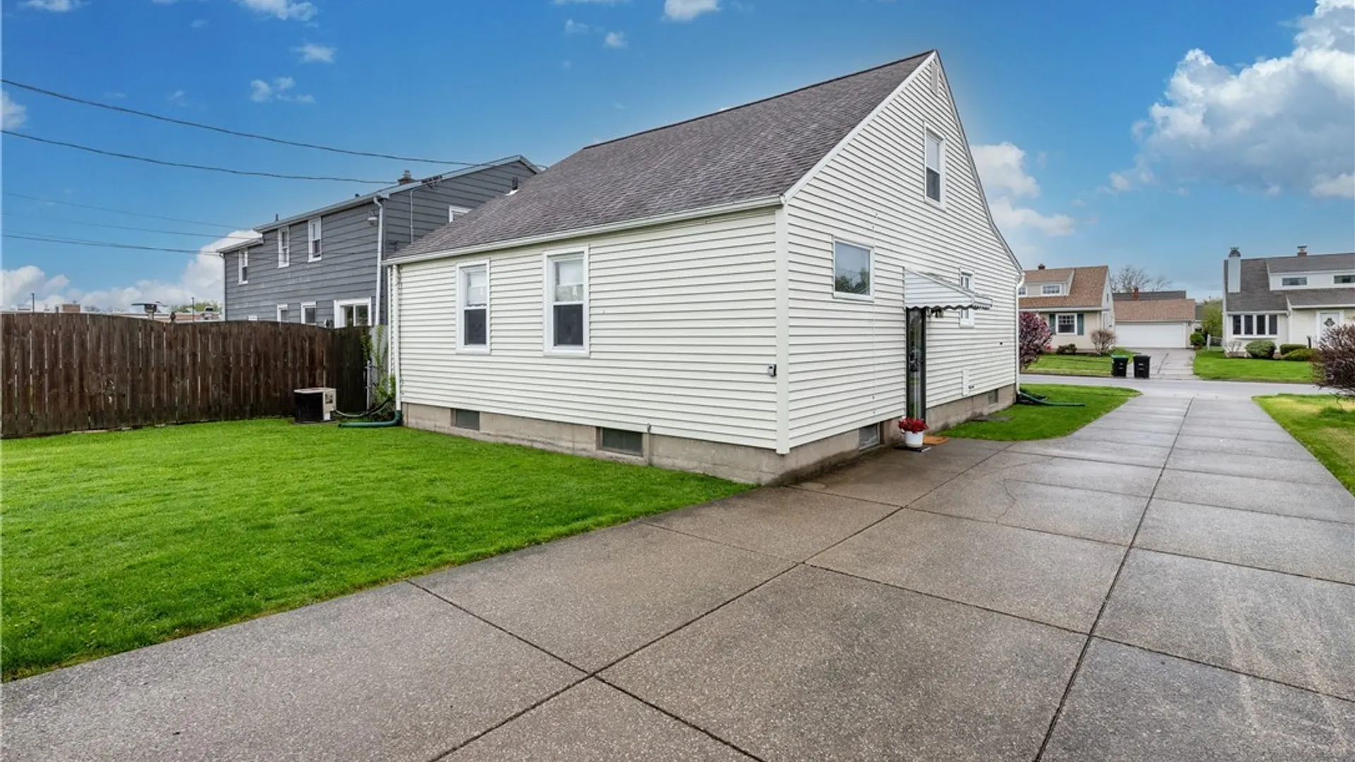 Property at 286 Westfall Drive, Tonawanda, NY 14150 33