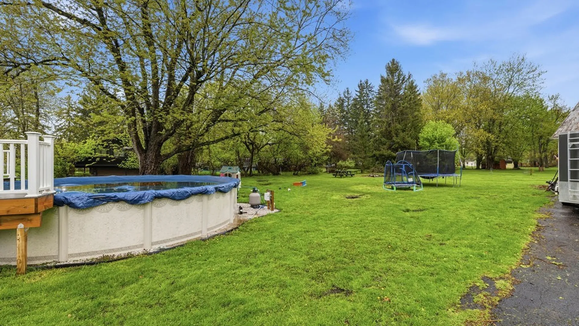 Property at 1476 Huth Road, Grand Island, NY 14072 4