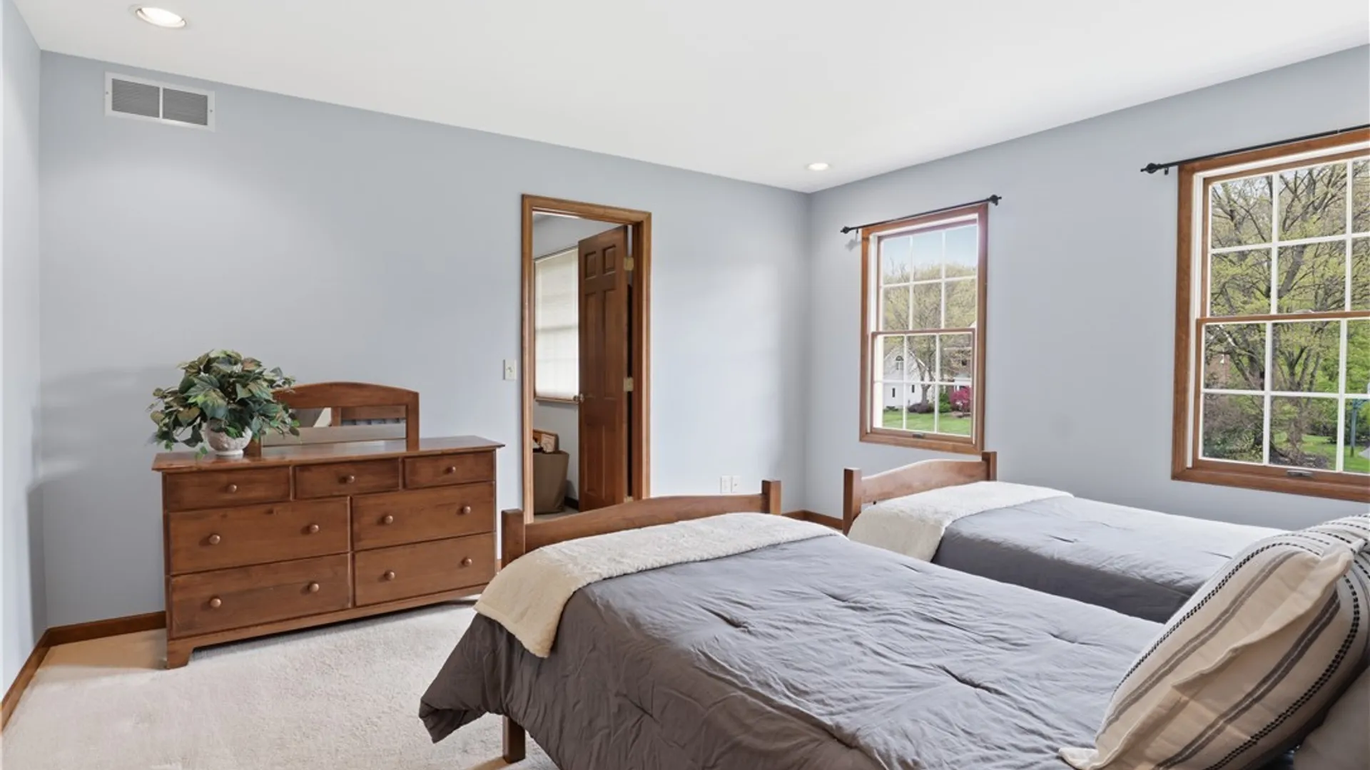 Property at 69 Middlebury Road, Orchard Park, NY 14127 31