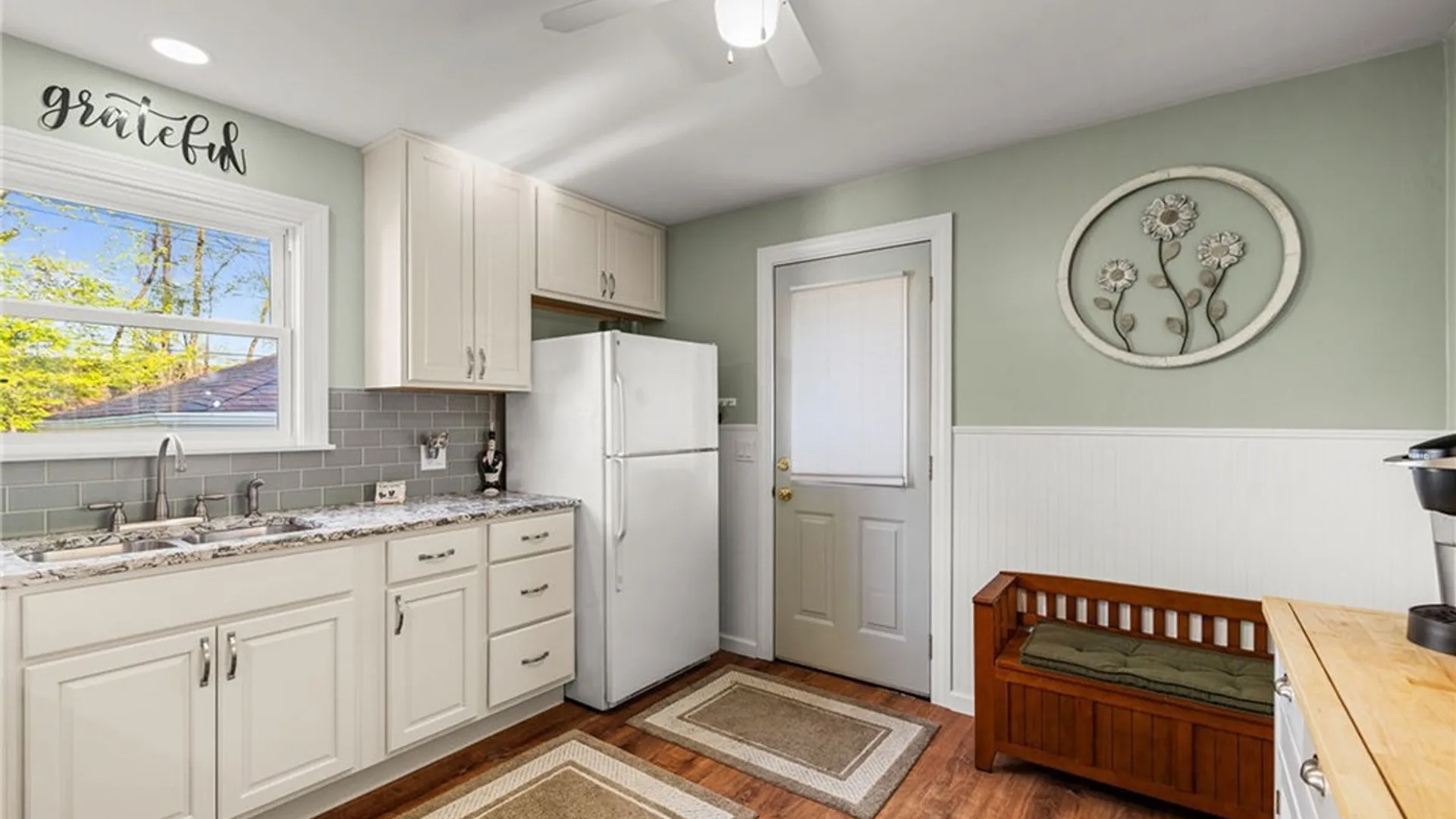 Property at 223 Kirkwood Drive, West Seneca, NY 14224 7
