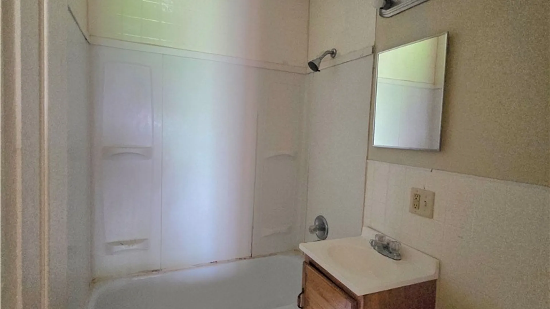Property at 211 Hier Avenue, Syracuse, NY 13203 14