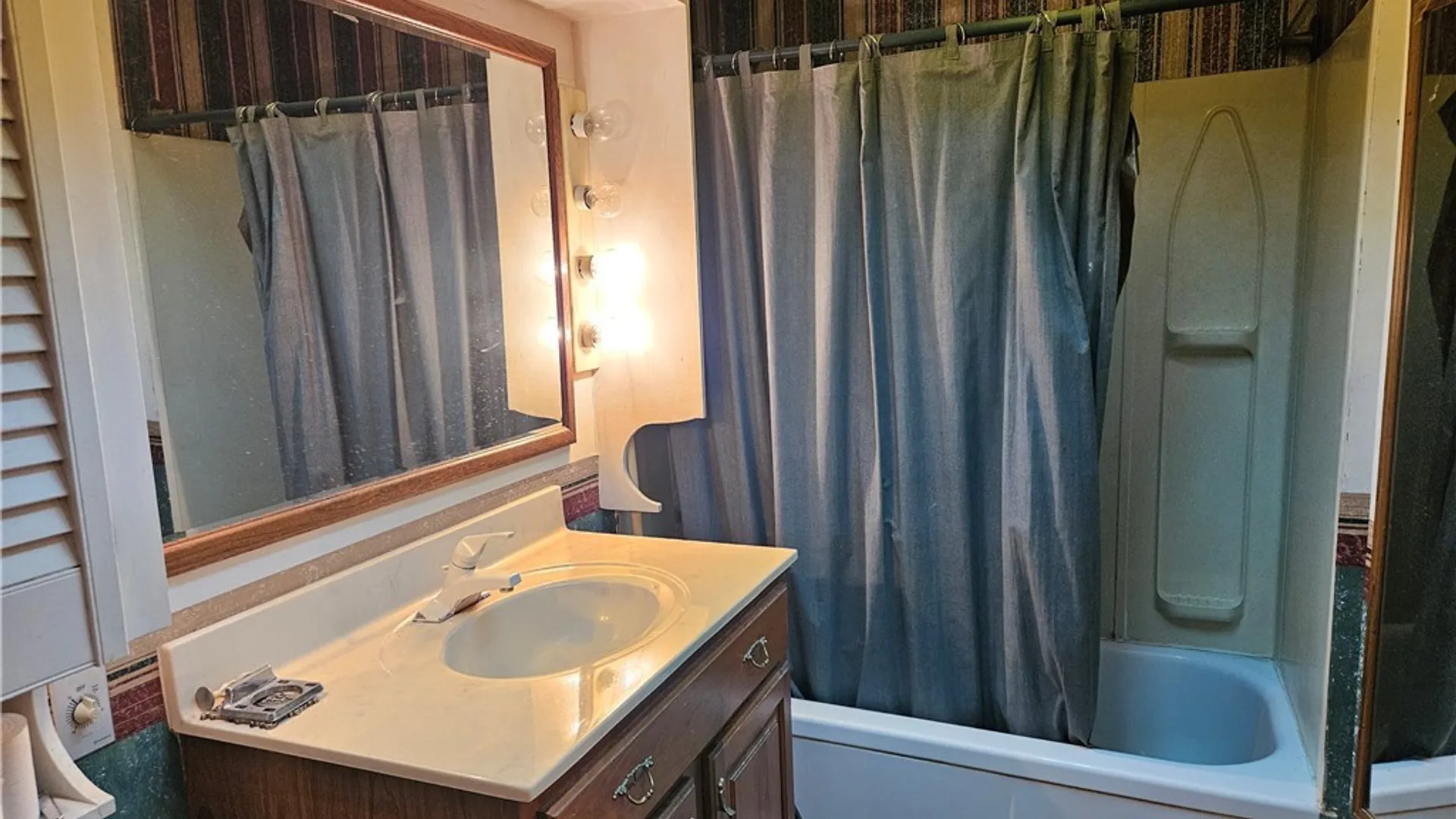 Property at 351 Lillian Avenue, Syracuse, NY 13206 26