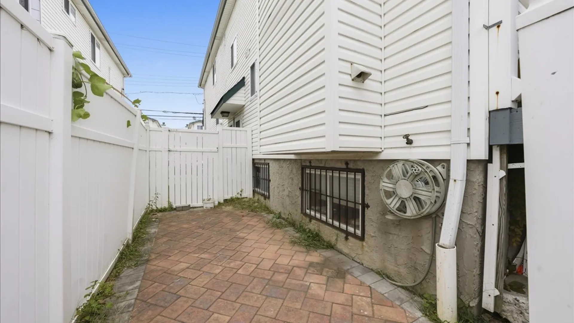 Property at 50 Bergen Beach Pl, Brooklyn, NY 11234 16