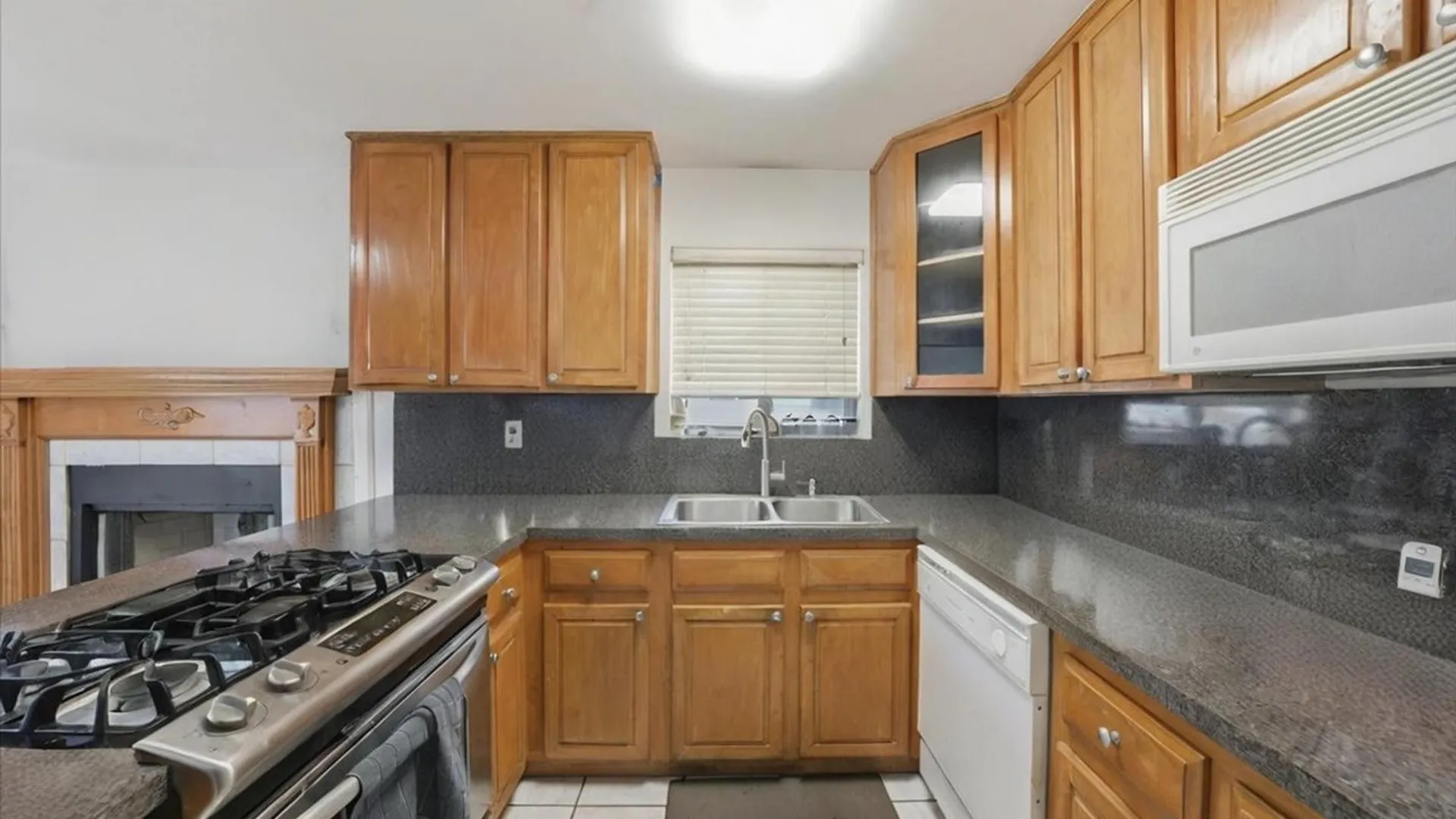 Property at 50 Bergen Beach Pl, Brooklyn, NY 11234 46