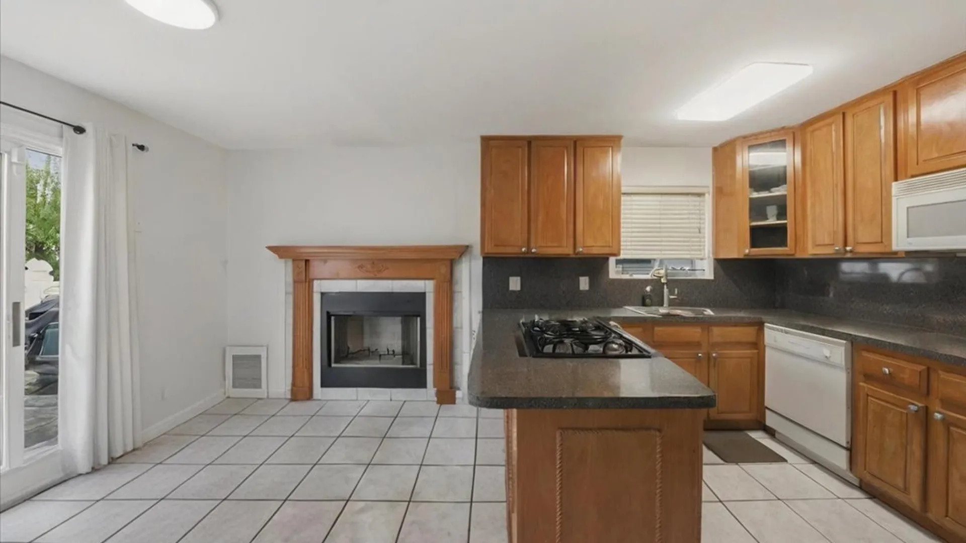 Property at 50 Bergen Beach Pl, Brooklyn, NY 11234 48