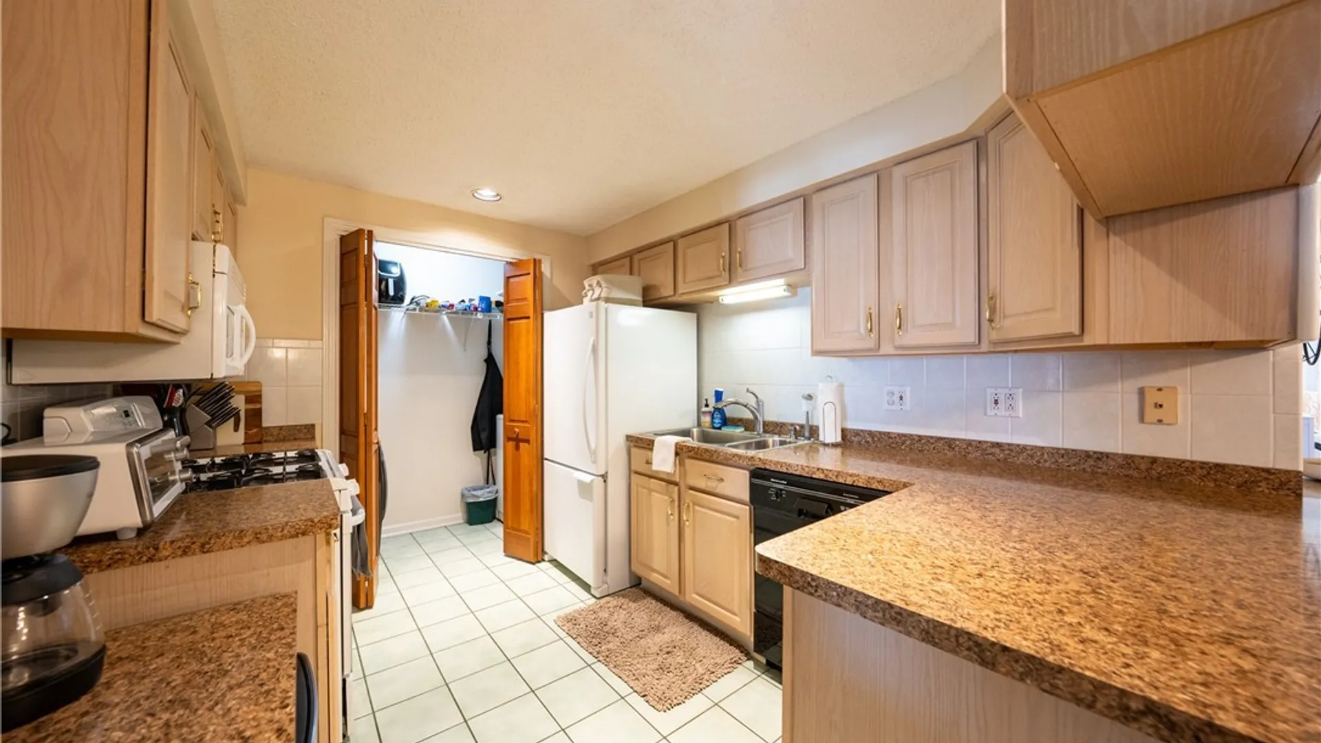 Property at 400 West Avenue, West Seneca, NY 14224 16