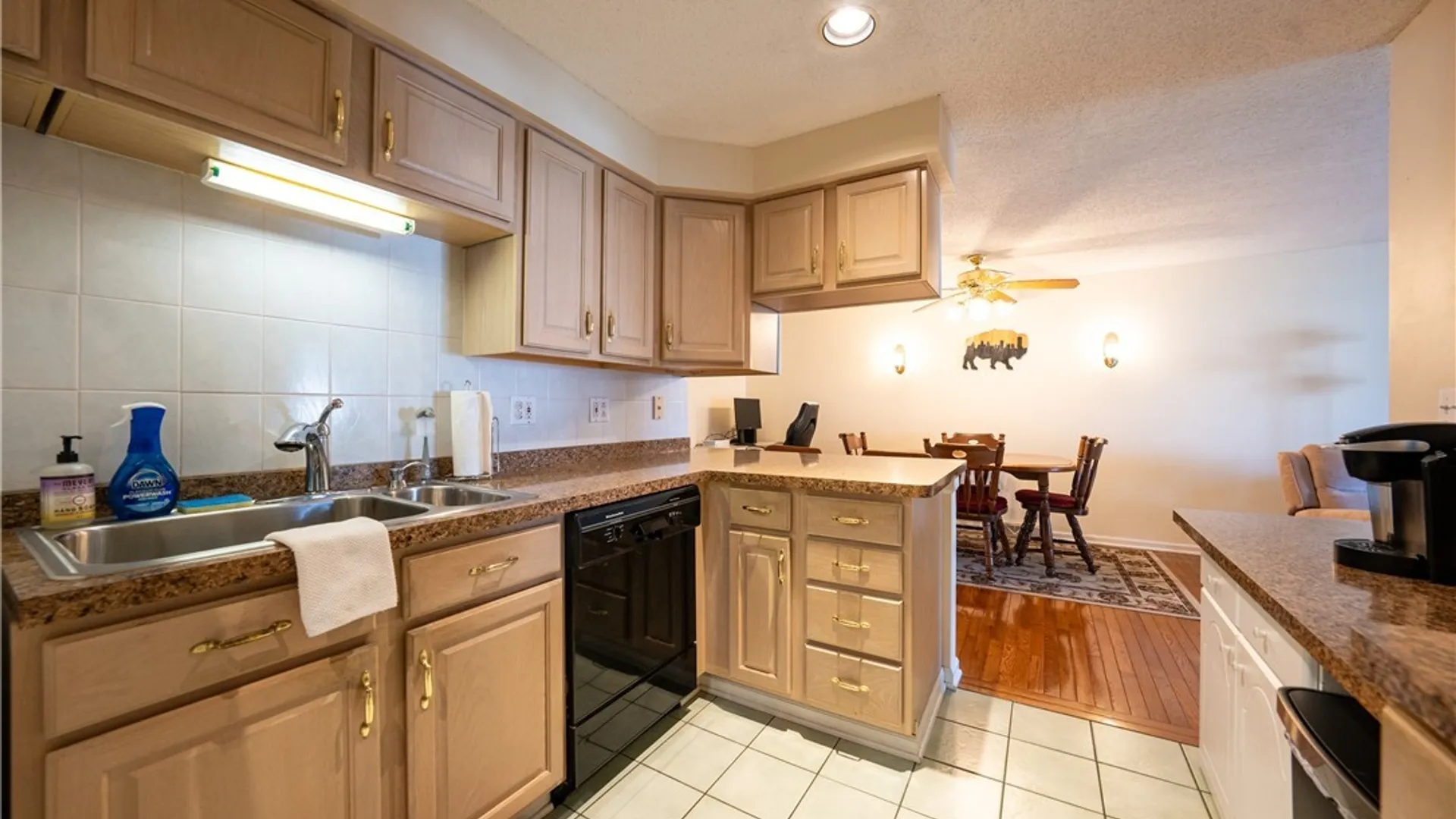 Property at 400 West Avenue, West Seneca, NY 14224 18