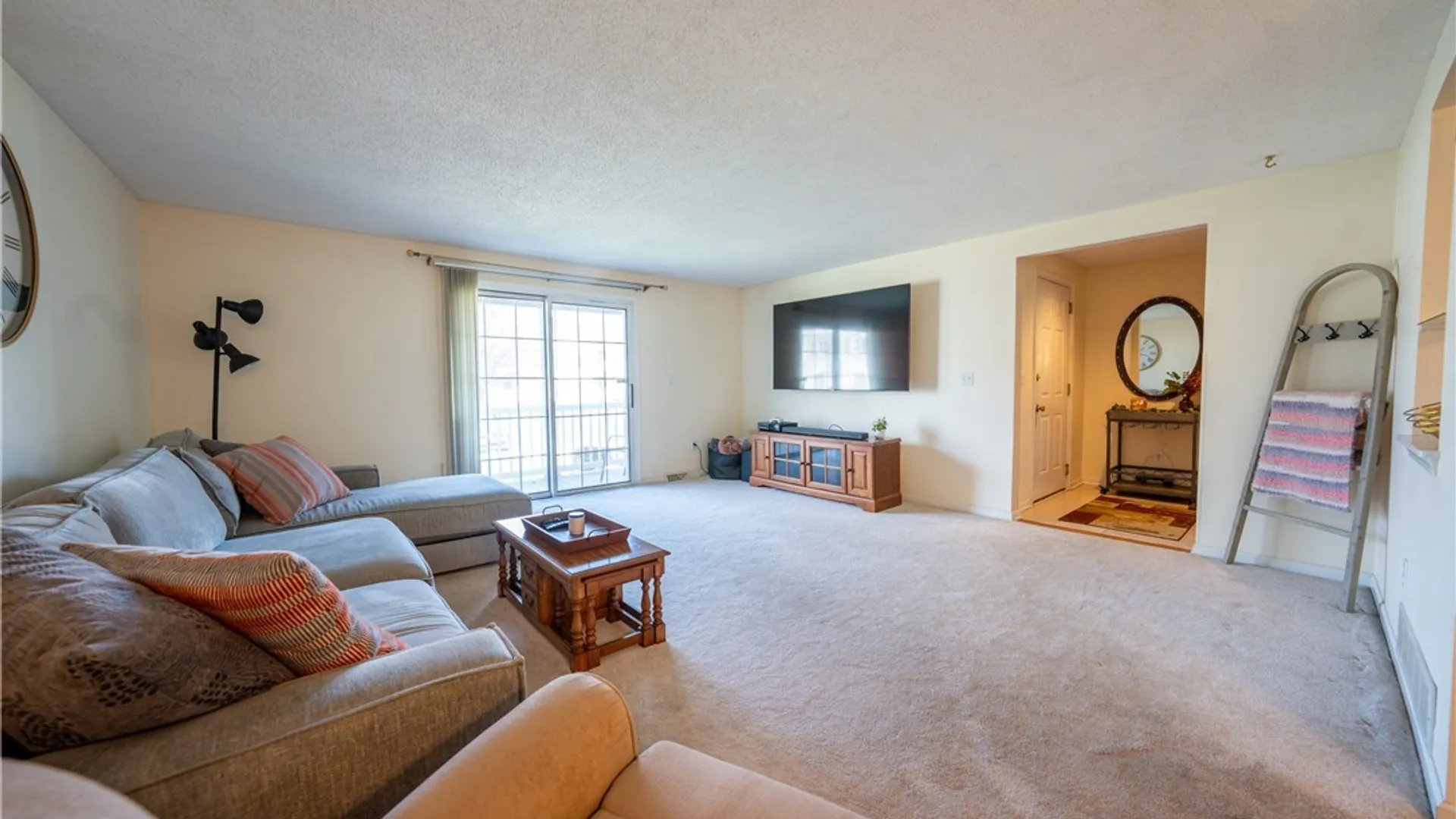 Property at 400 West Avenue, West Seneca, NY 14224 5