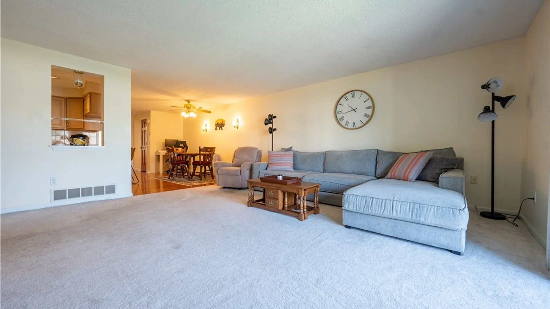 Property at 400 West Avenue, West Seneca, NY 14224 6
