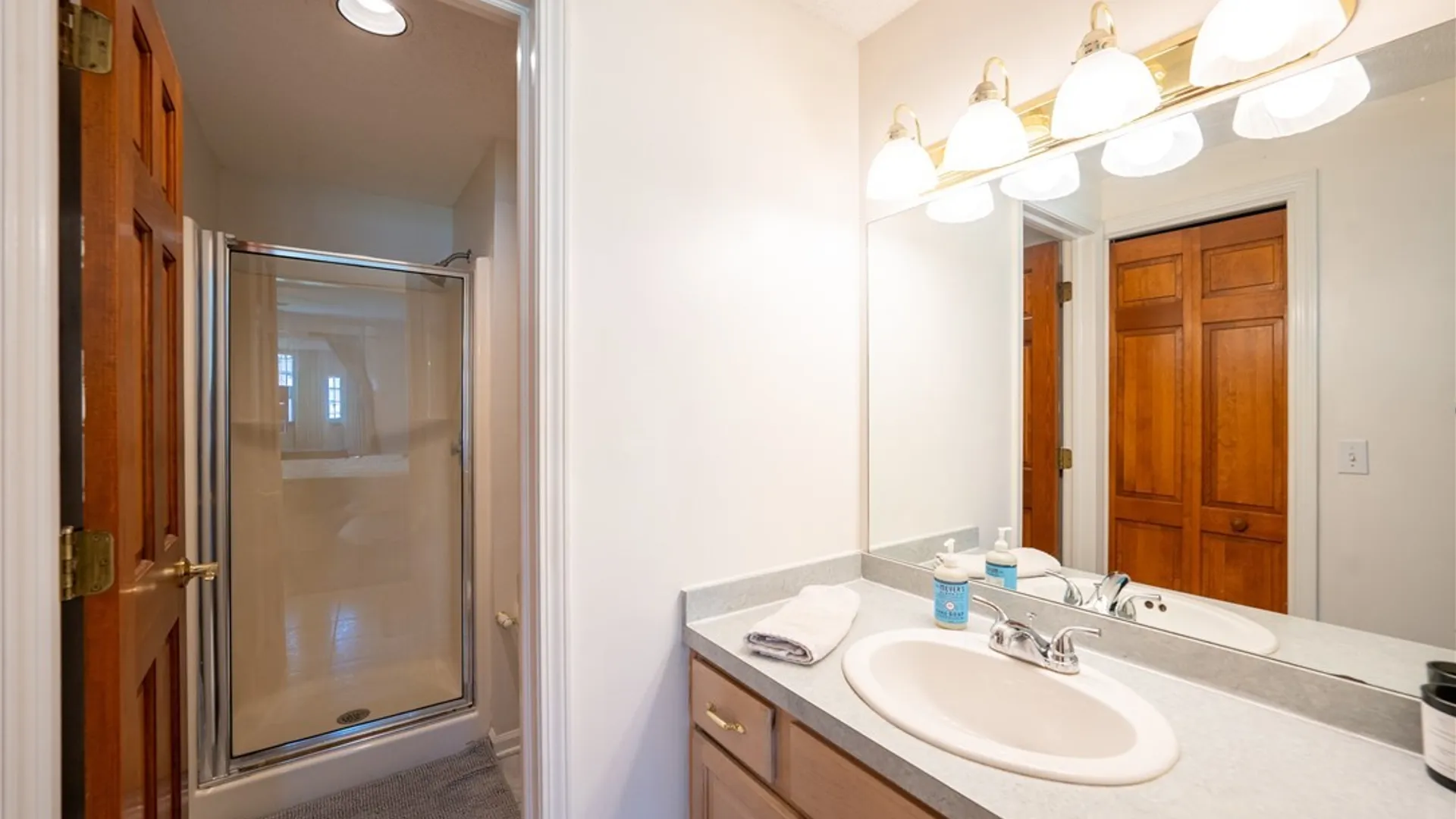 Property at 400 West Avenue, West Seneca, NY 14224 26