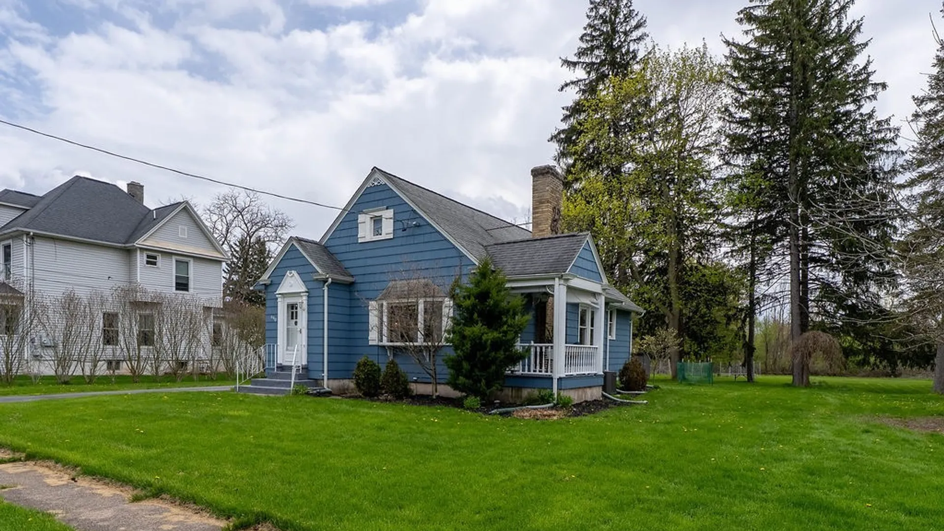 Property at 640 Walnut Street, Lockport City, NY 14094 5